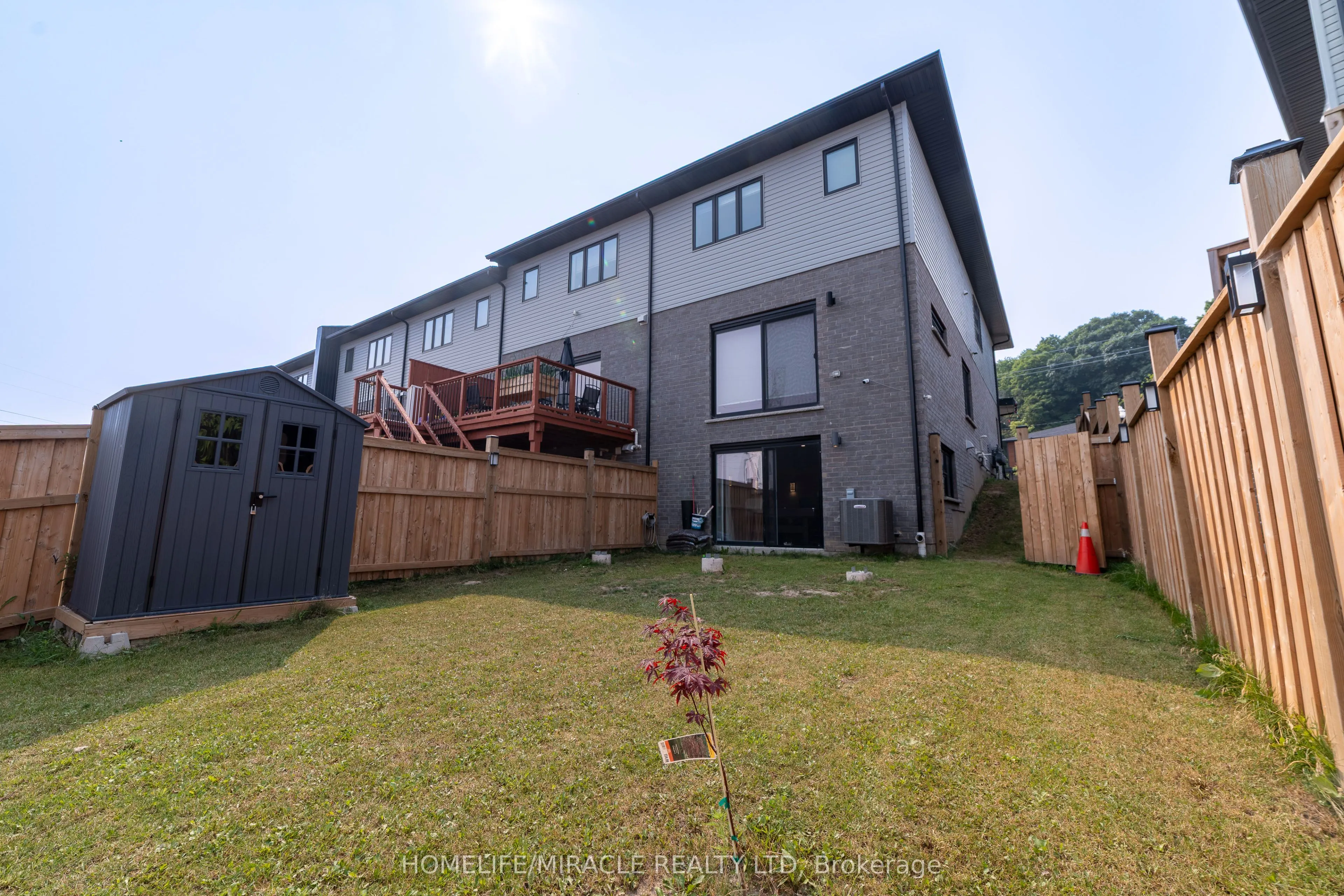 933 Robert Ferrie Drive