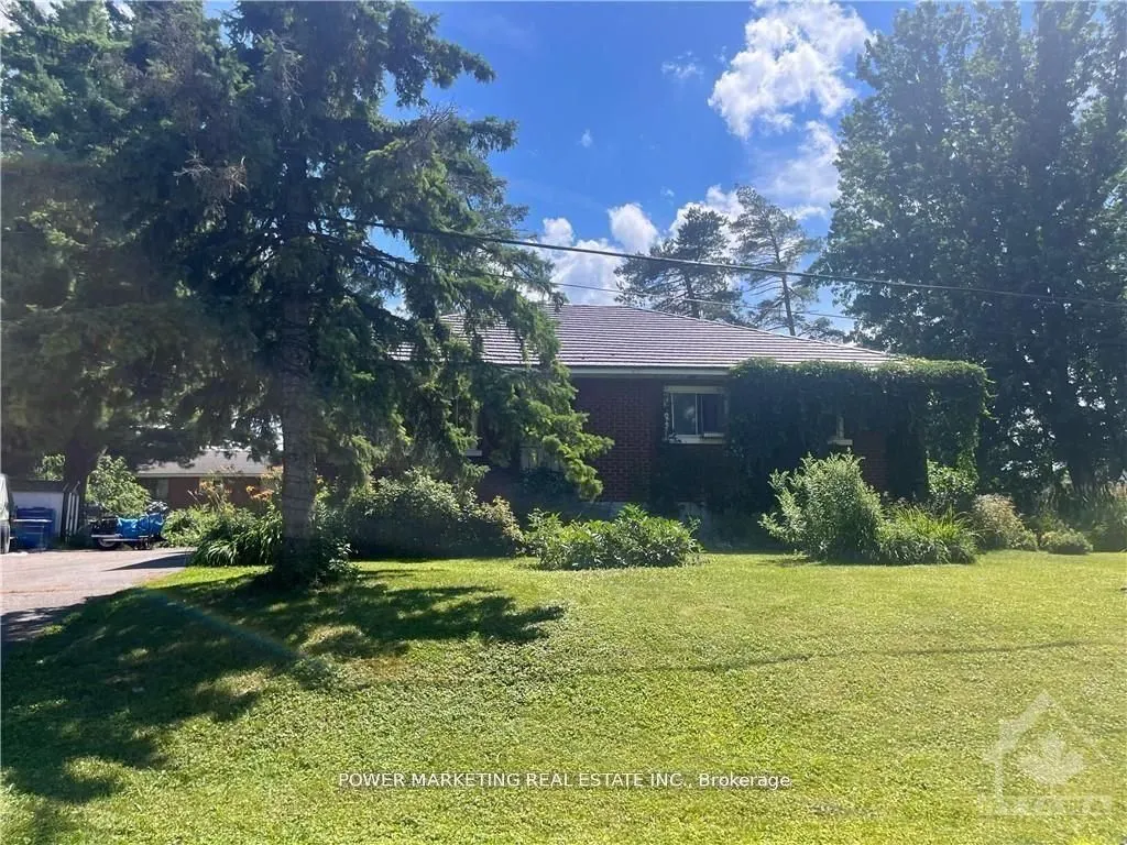 28 MYRLE Avenue