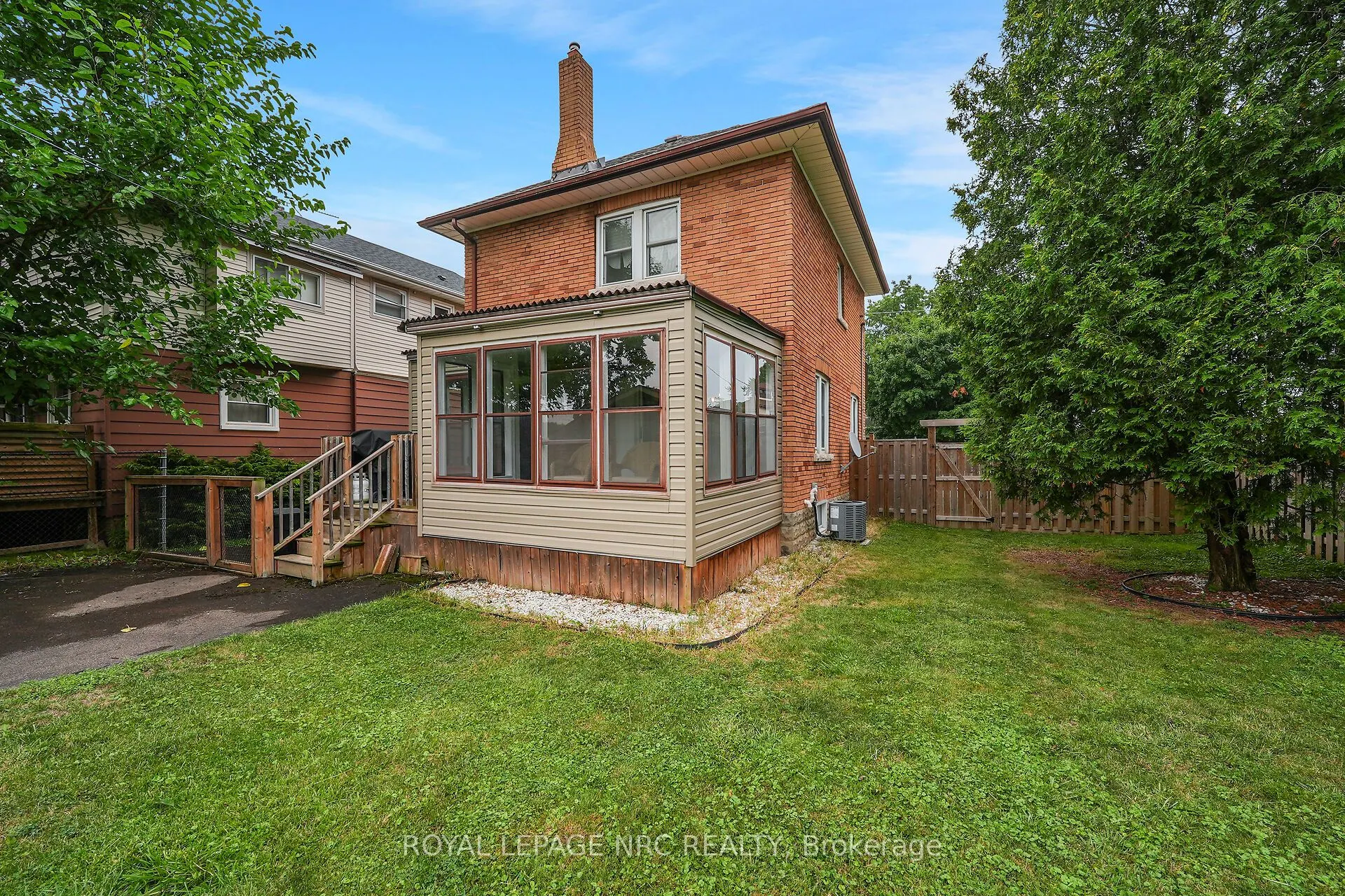 87 Oakland Avenue