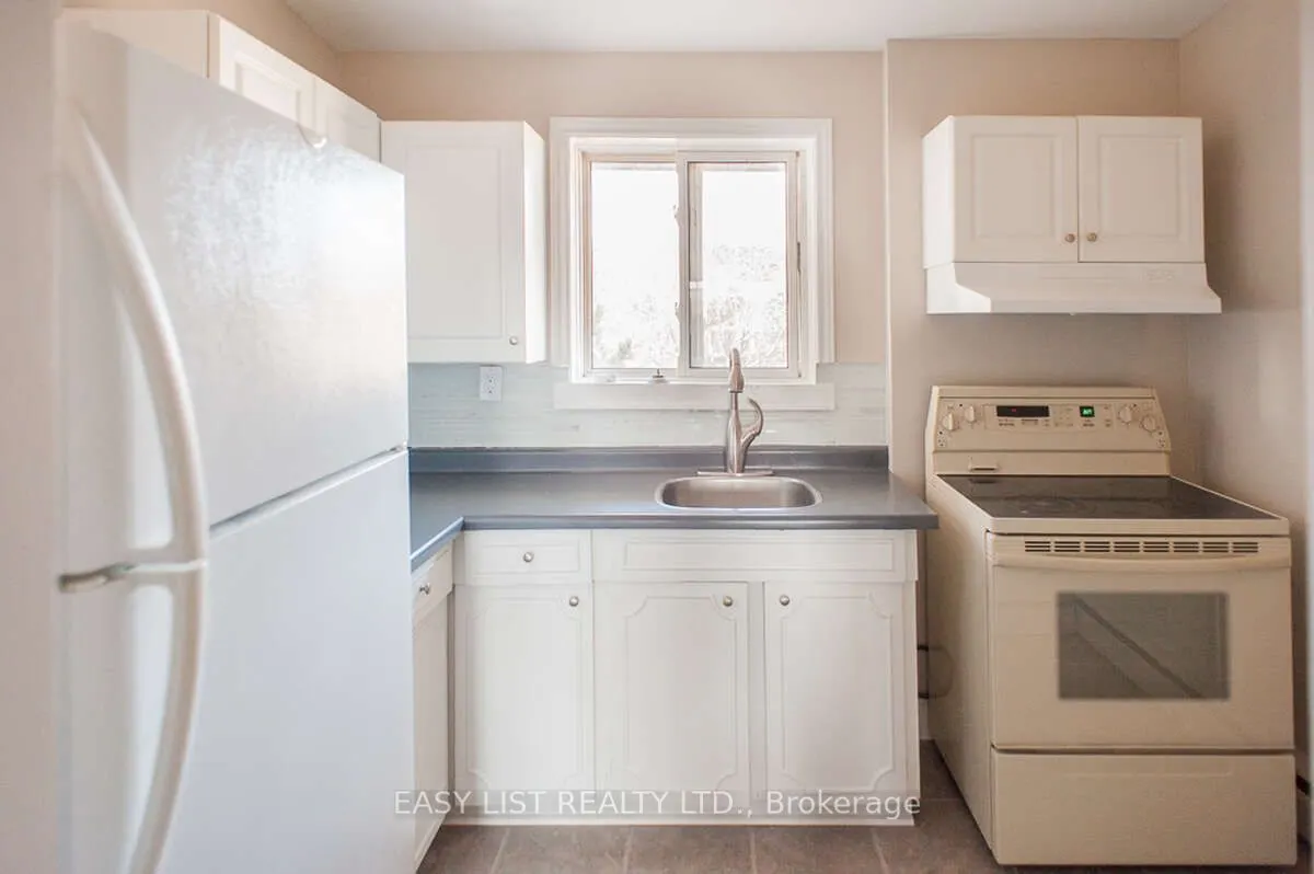 8650 Wyandotte Street E, #34
