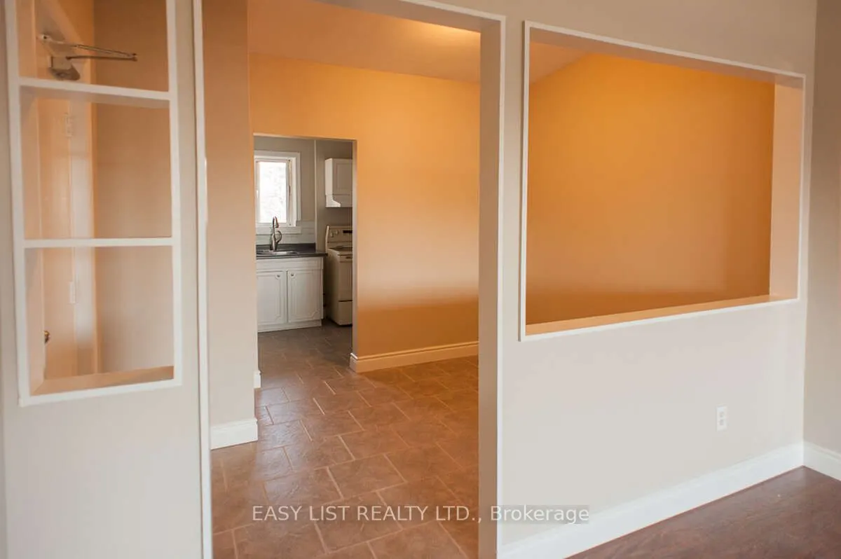 8650 Wyandotte Street E, #34