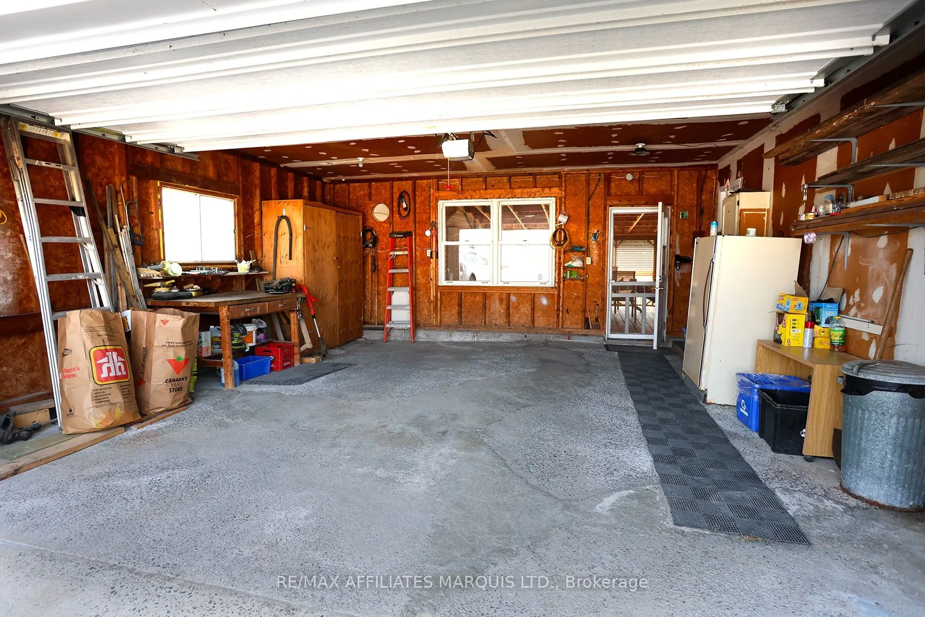 3 Wales Dr Drive