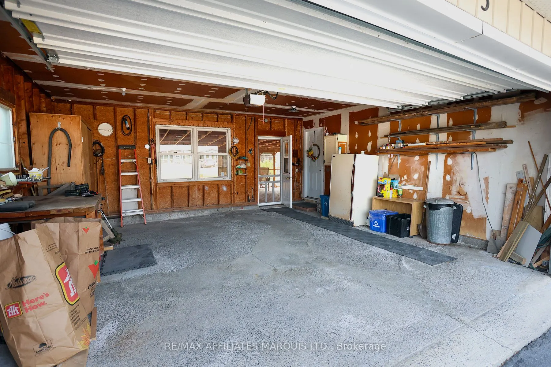 3 Wales Dr Drive