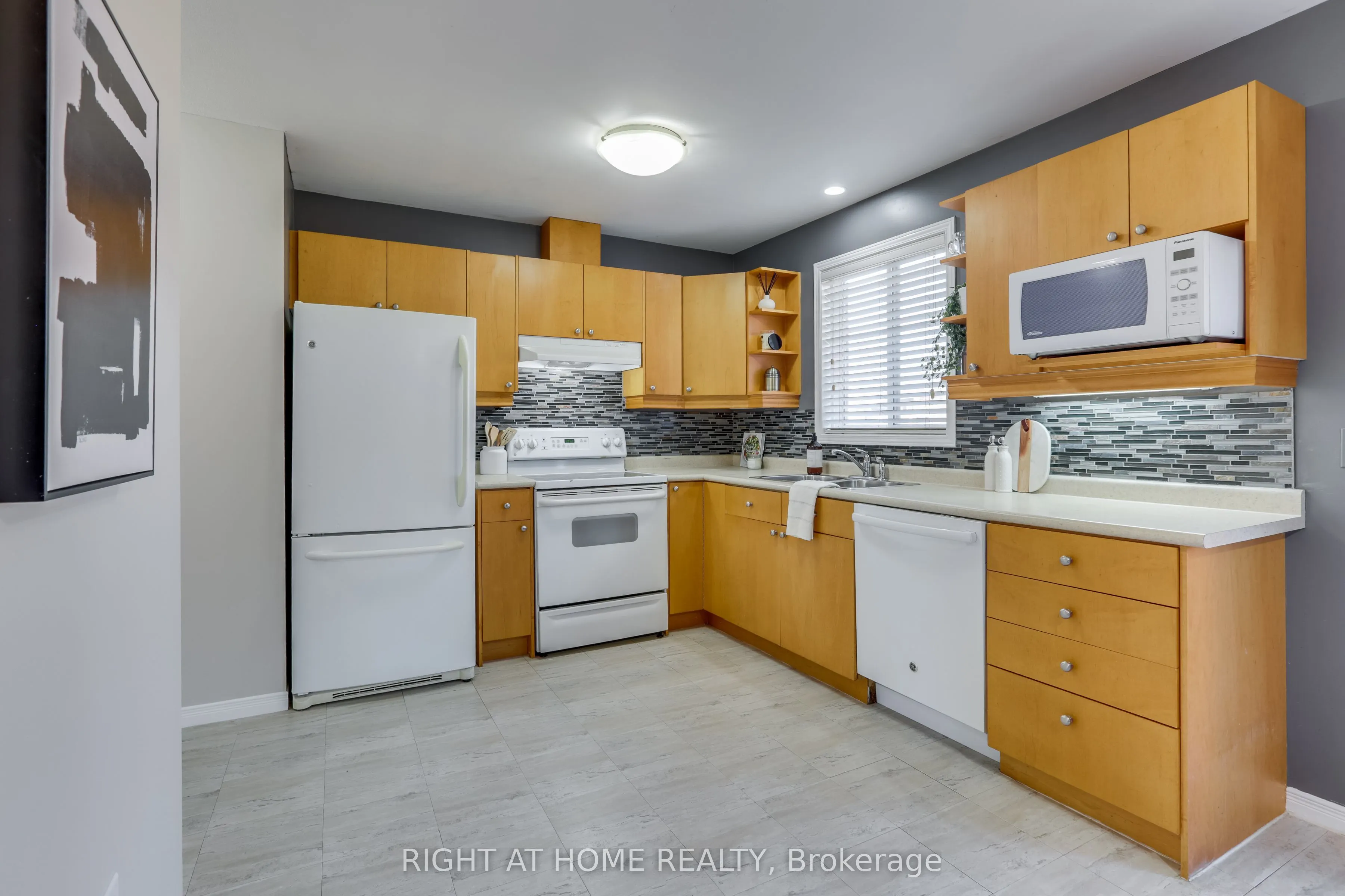 1535 Trossacks Avenue, #54