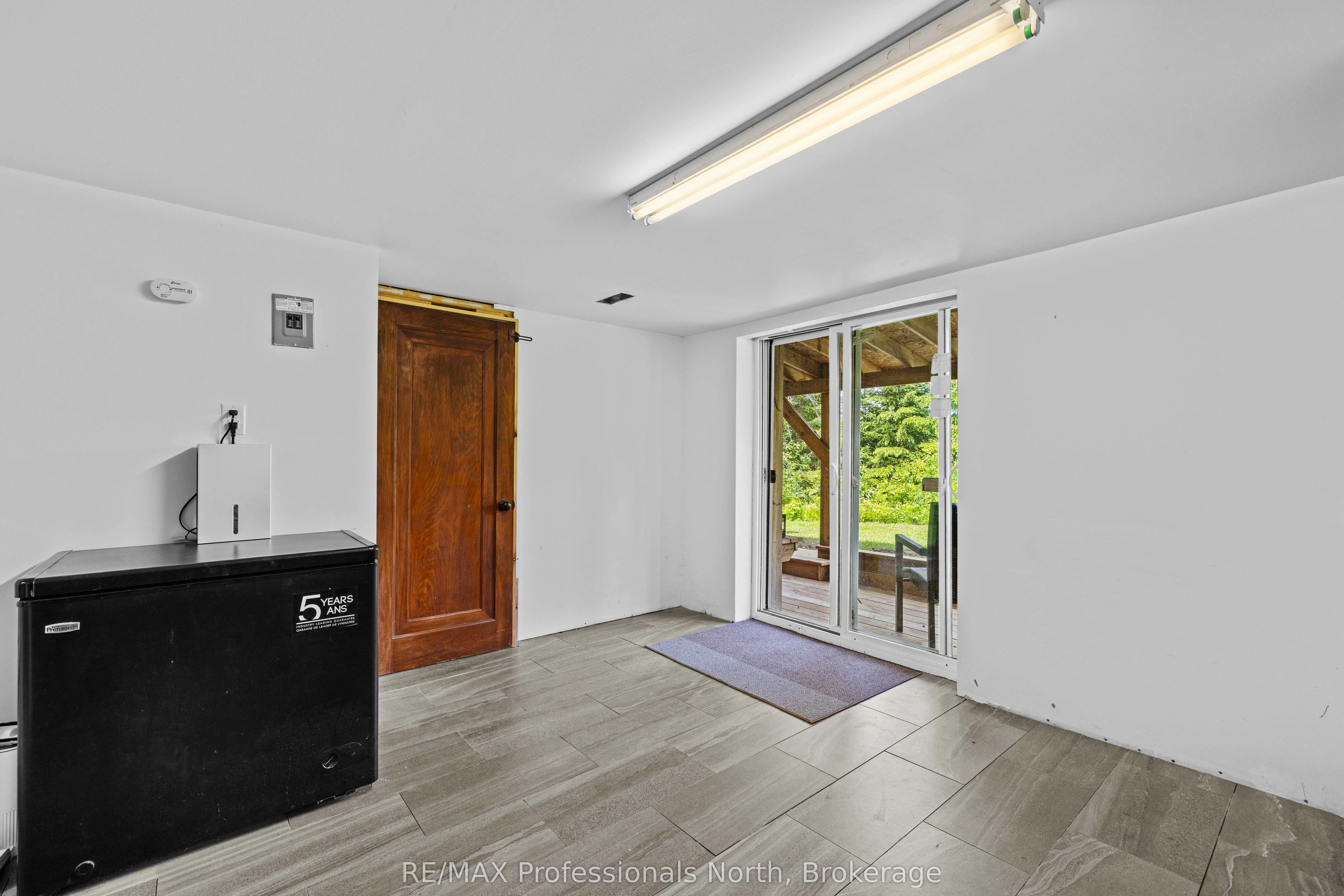 1009 Summerville Road