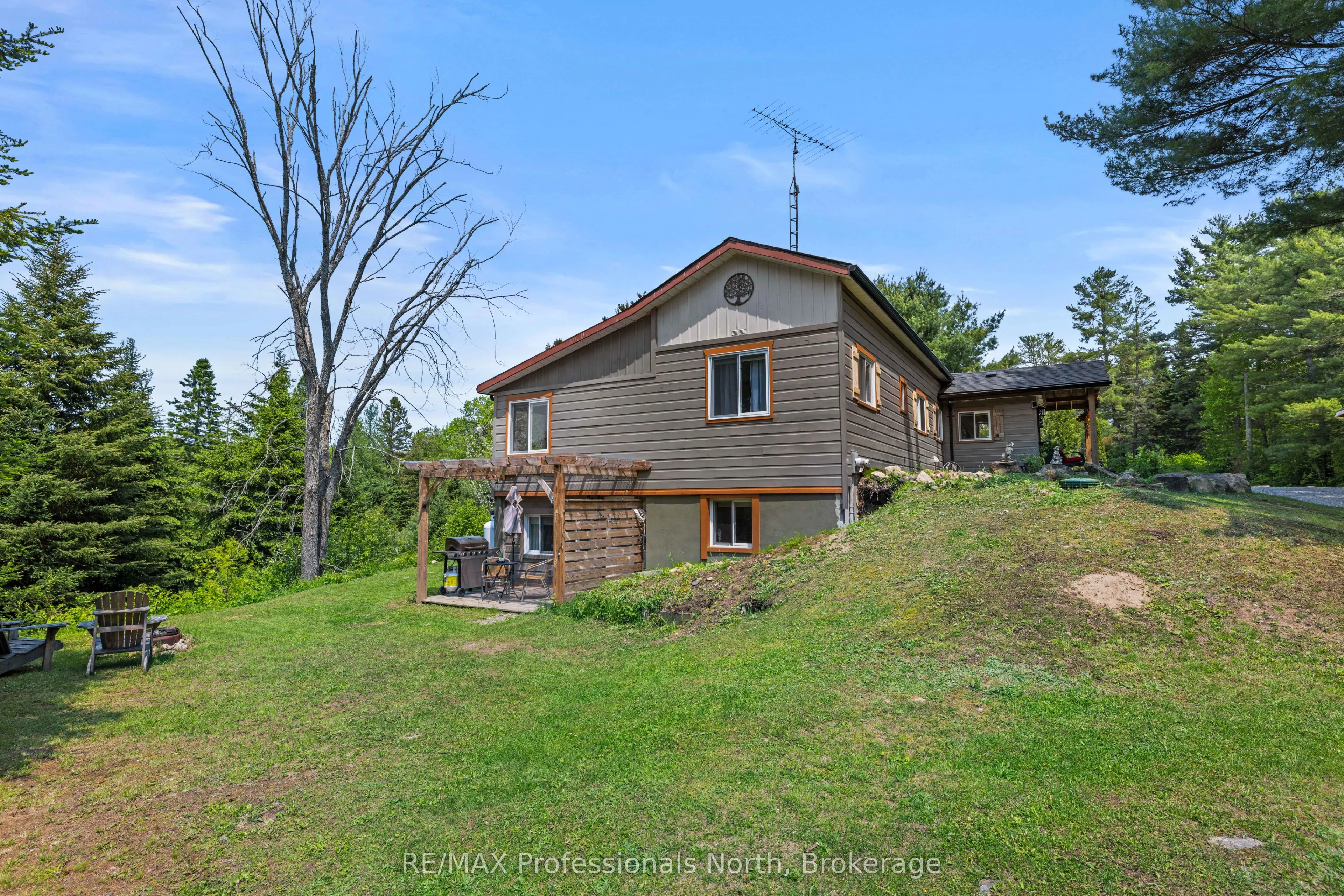 1009 Summerville Road