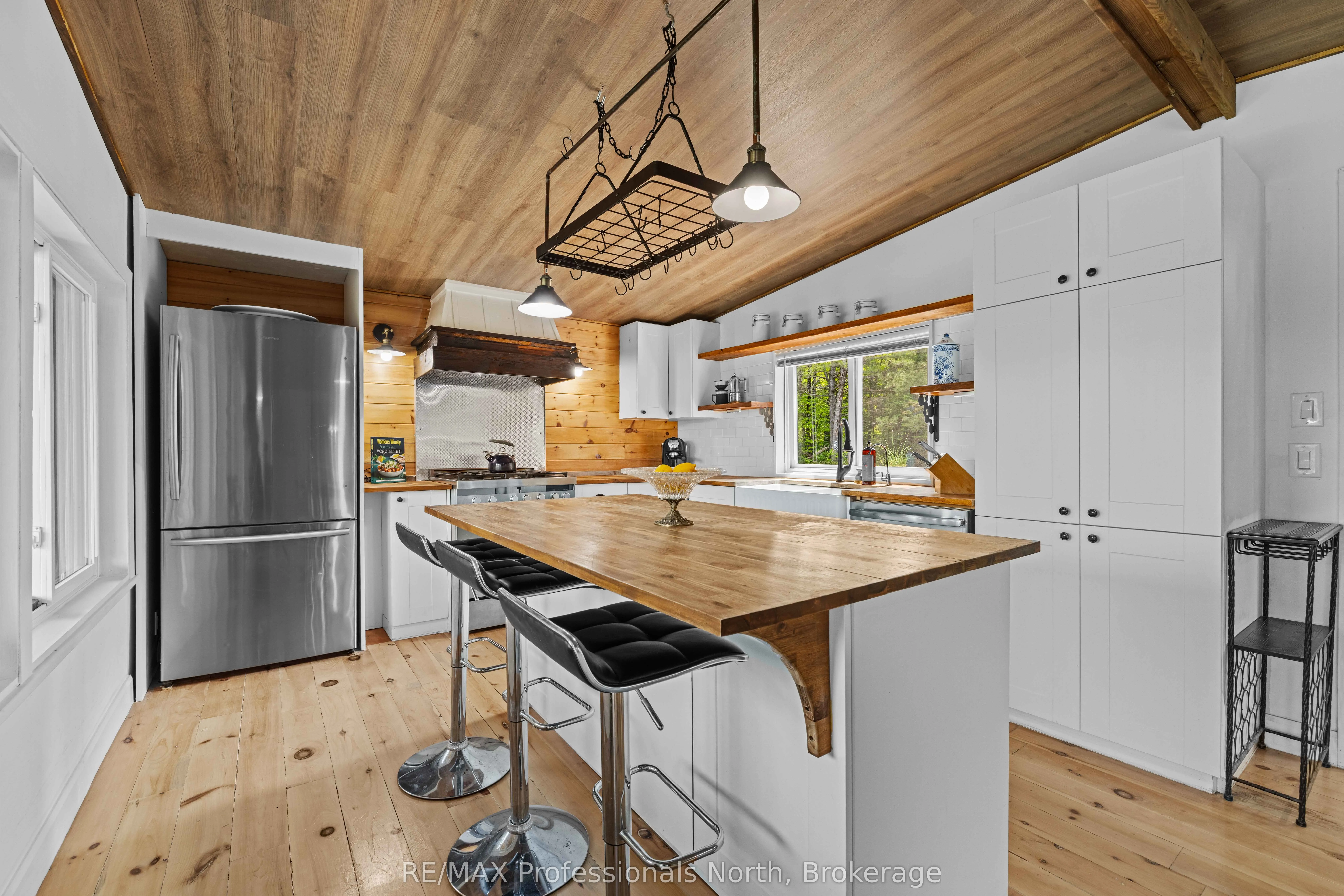 1009 Summerville Road