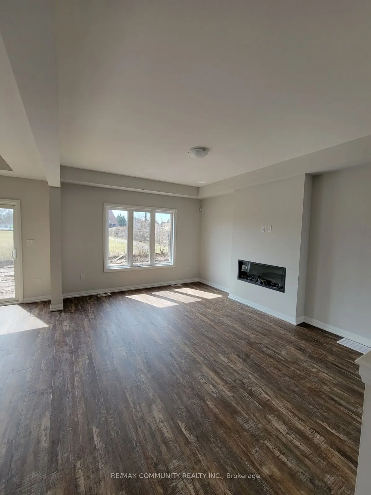 4552 Portage Parkway, #112