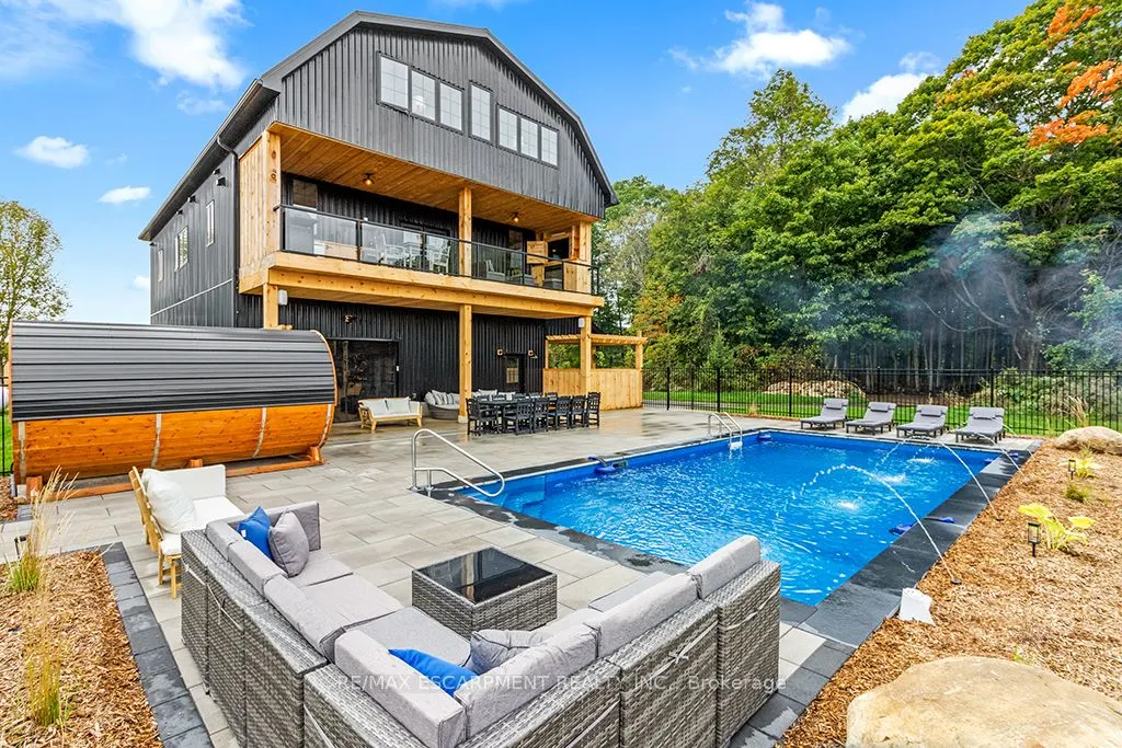 402075 GREY ROAD 17