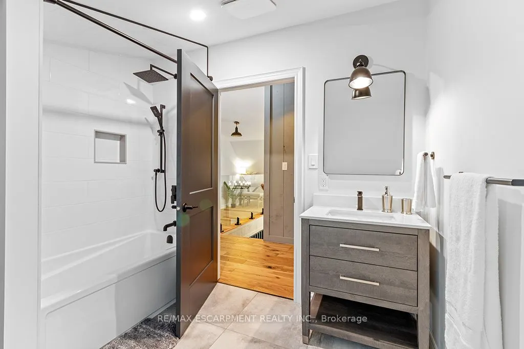 402075 GREY ROAD 17