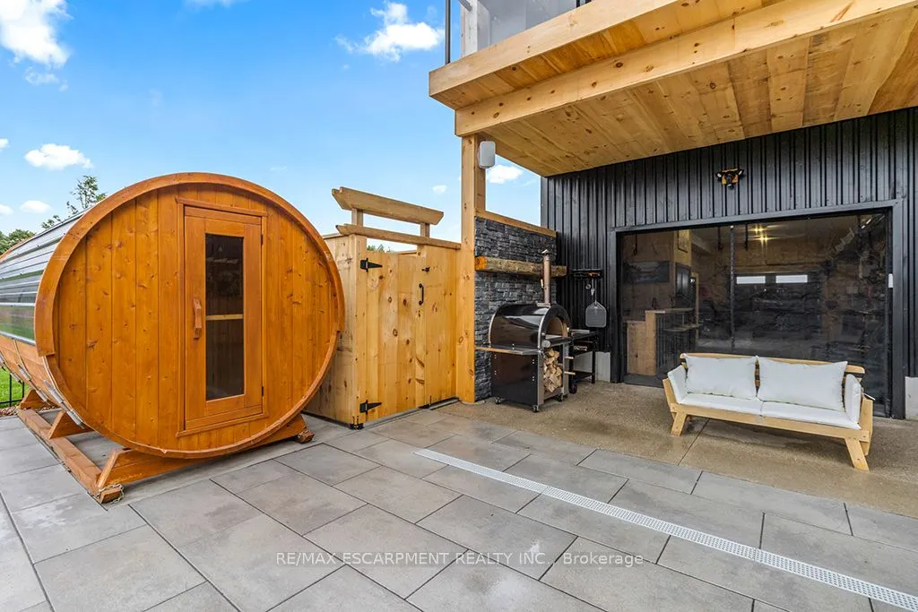 402075 GREY ROAD 17