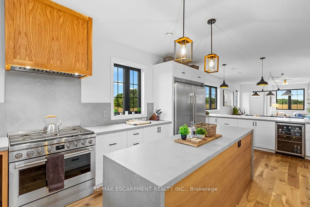 402075 GREY ROAD 17
