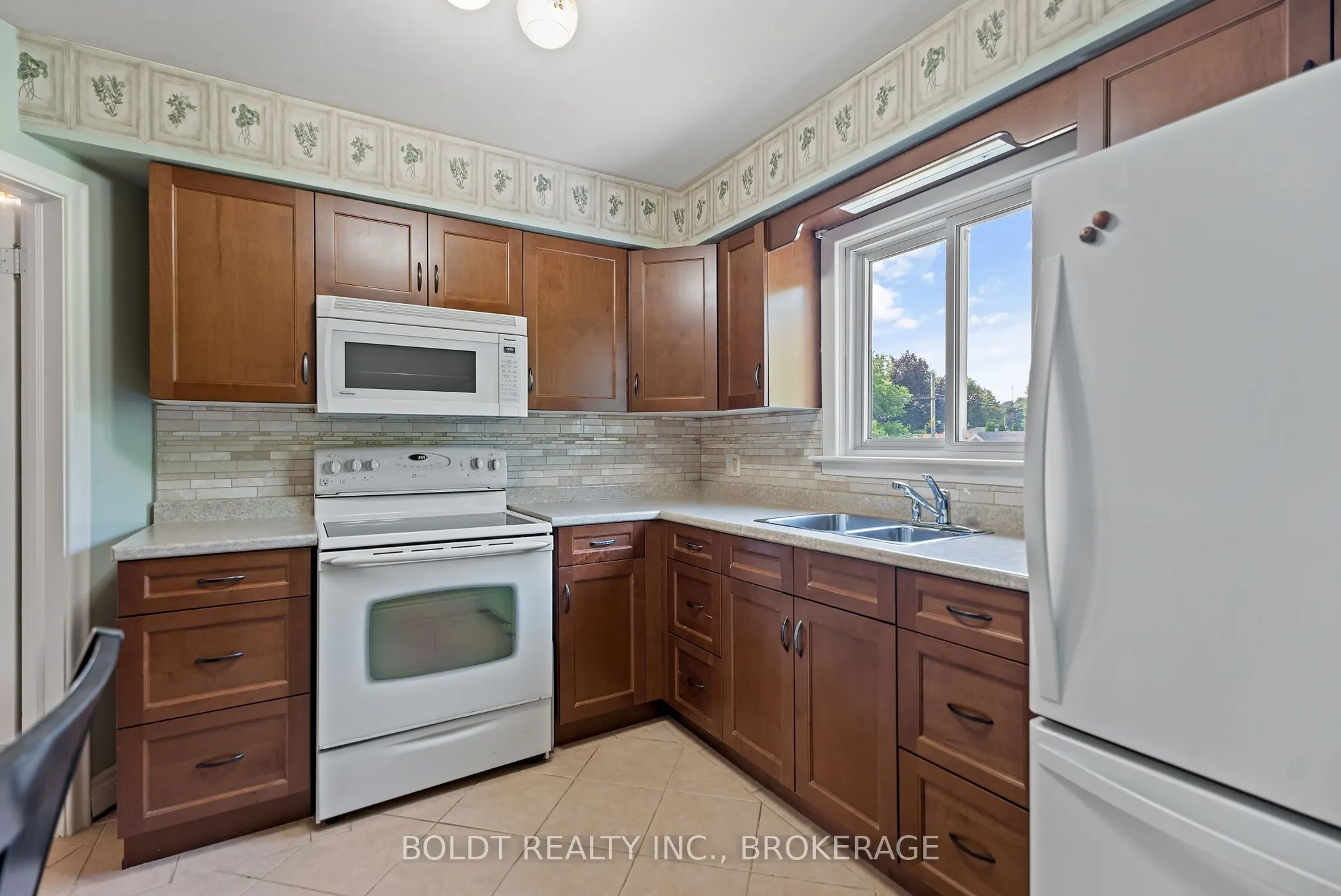 73 Dunkeld Avenue