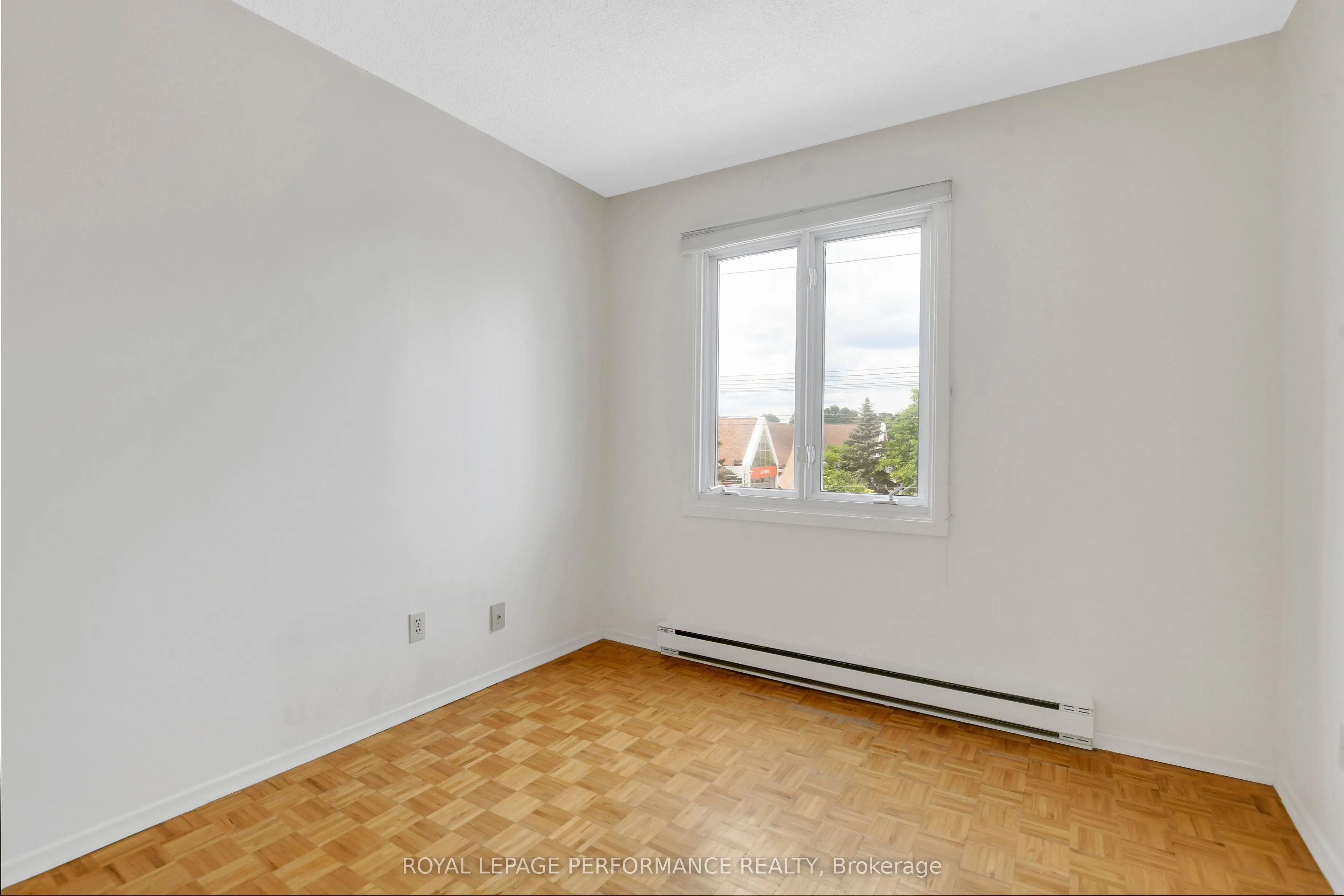 158 B McArthur Avenue, #202