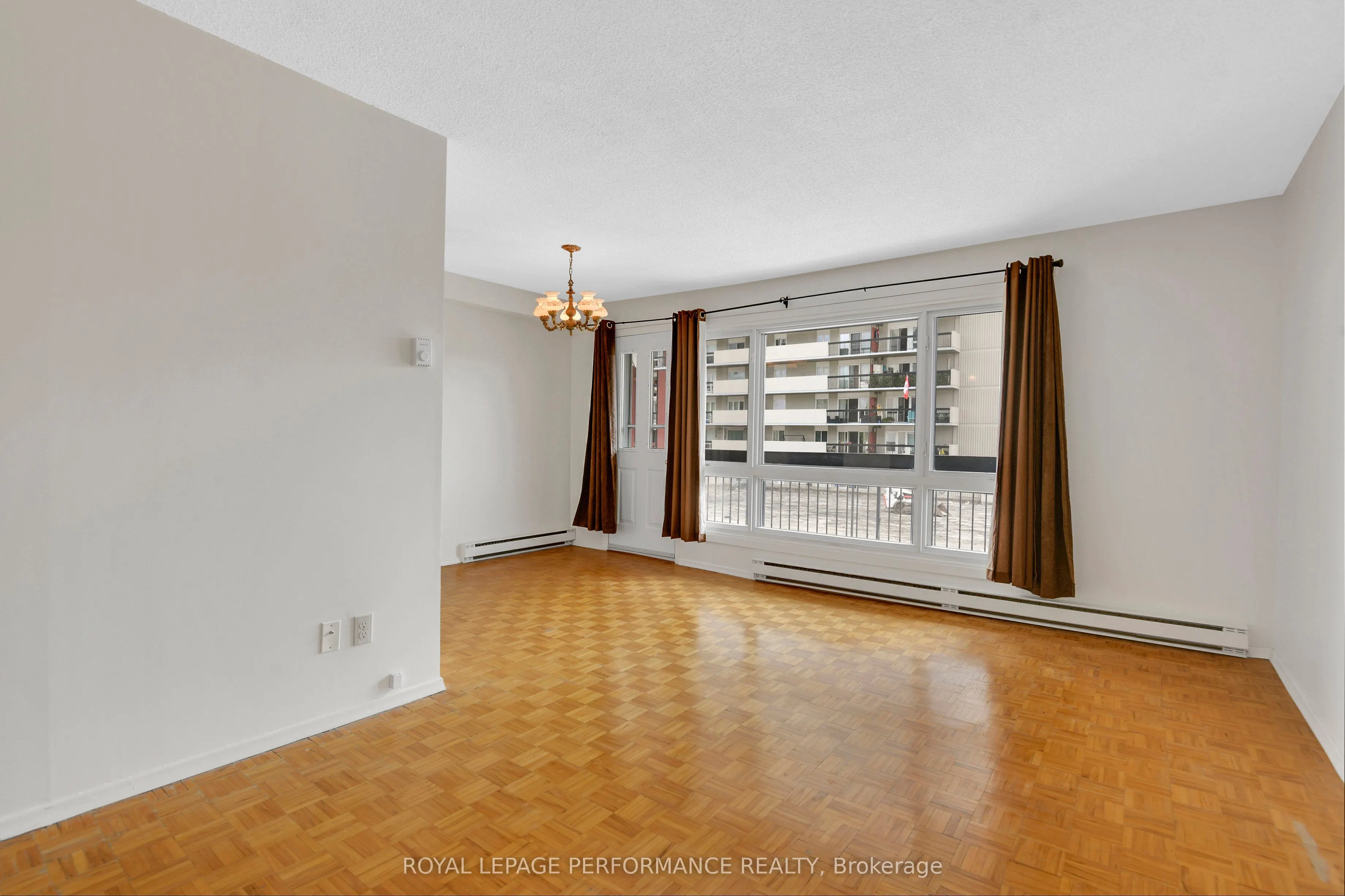158 B McArthur Avenue, #202