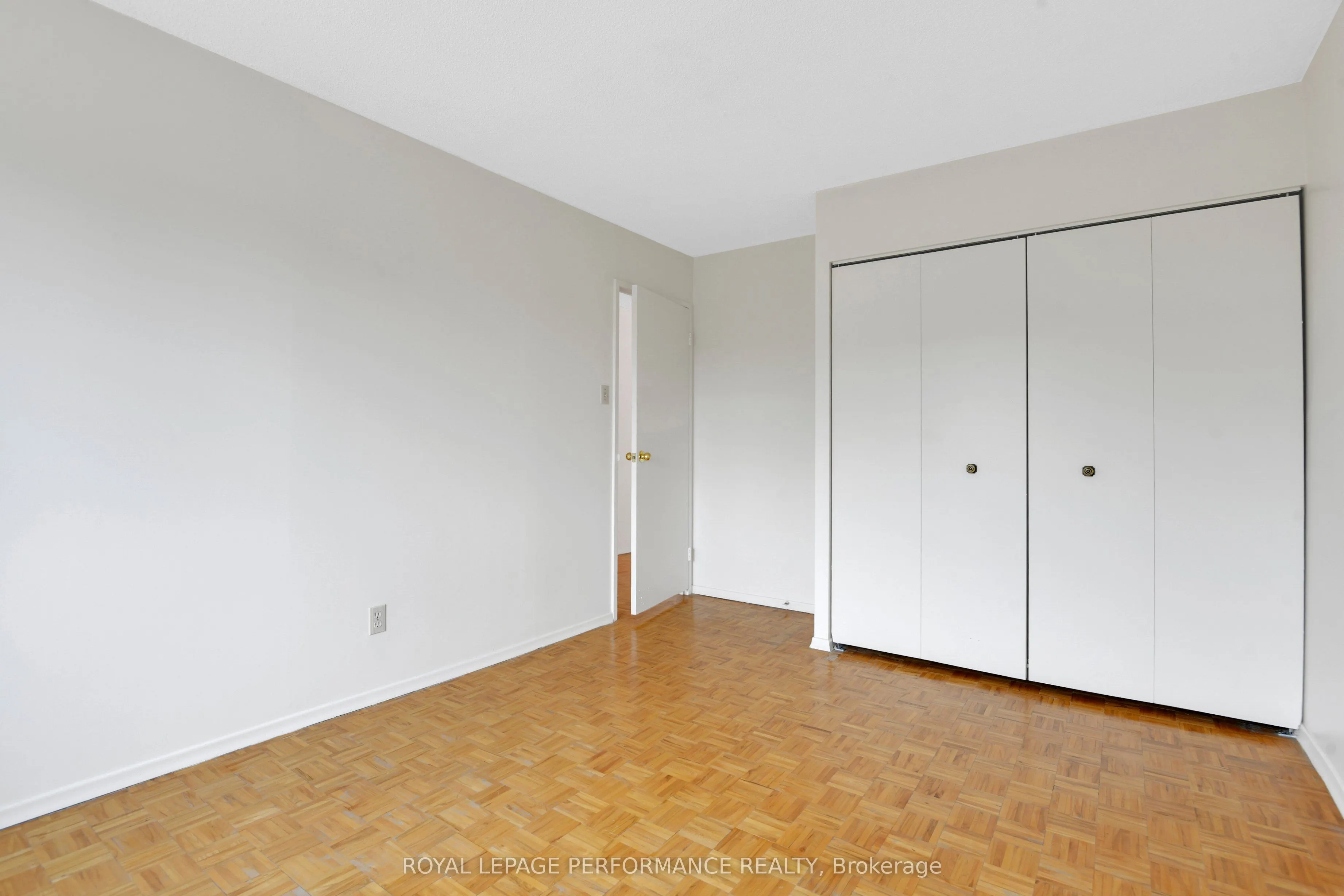 158 B McArthur Avenue, #202