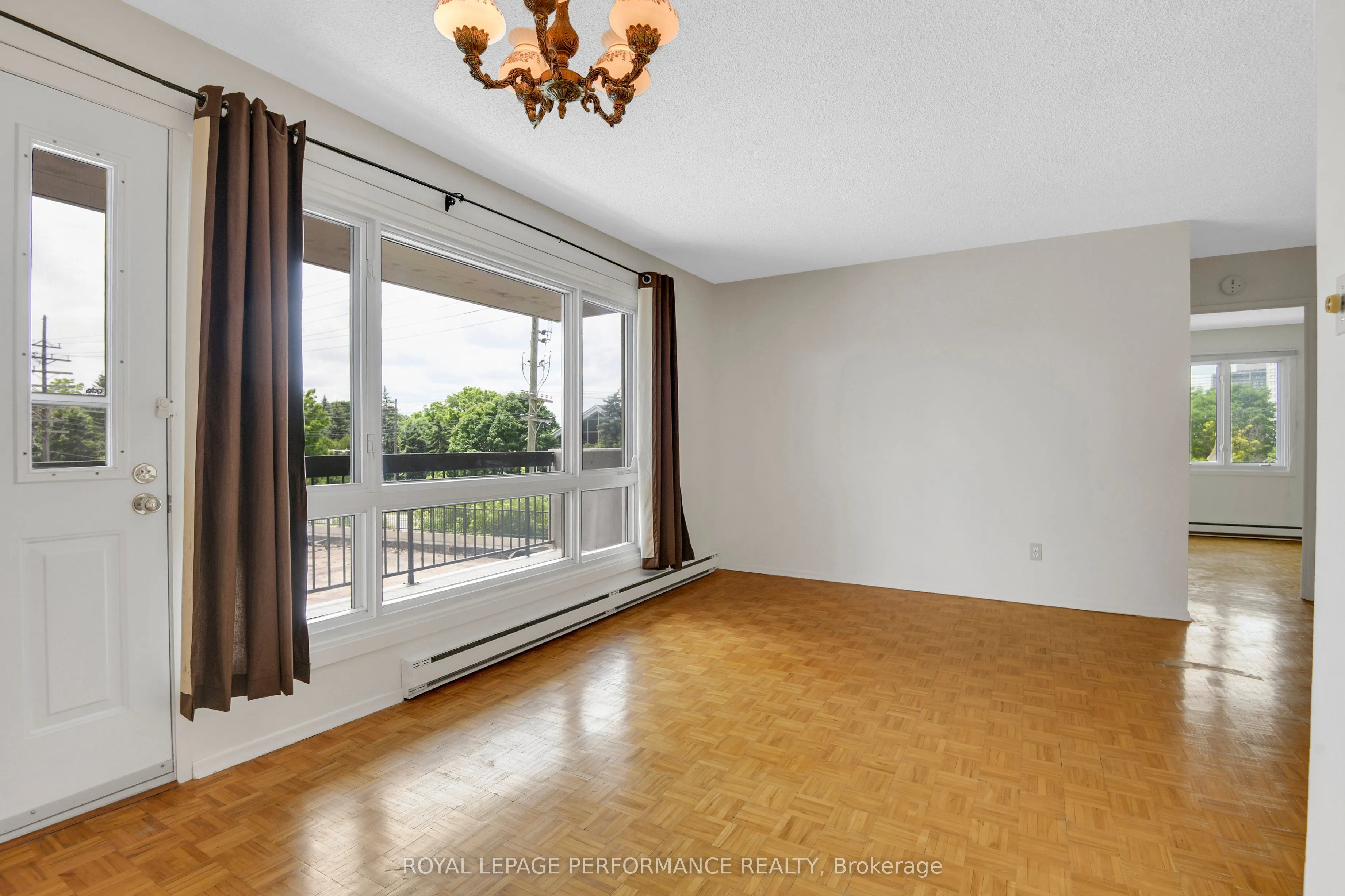 158 B McArthur Avenue, #202