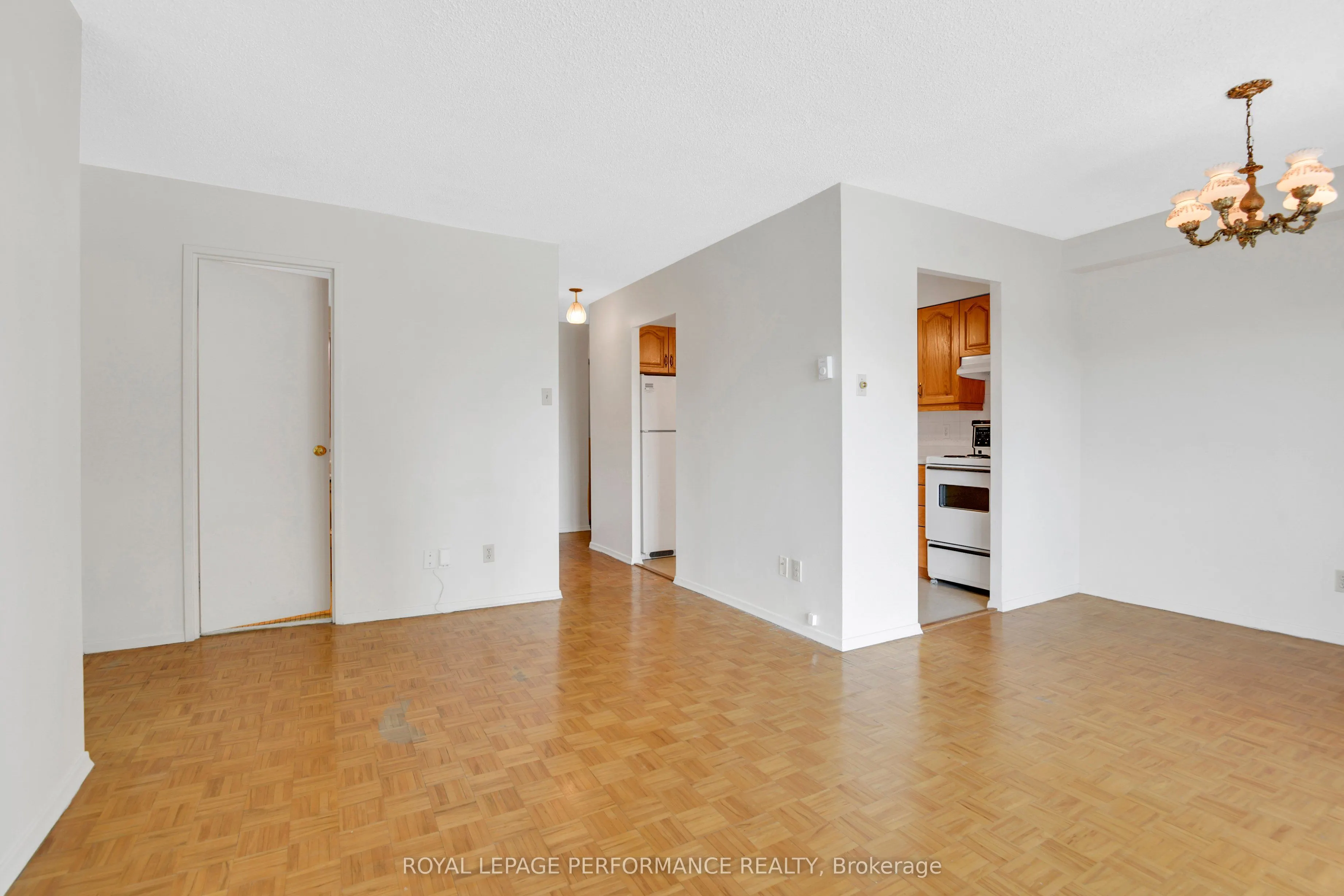 158 B McArthur Avenue, #202