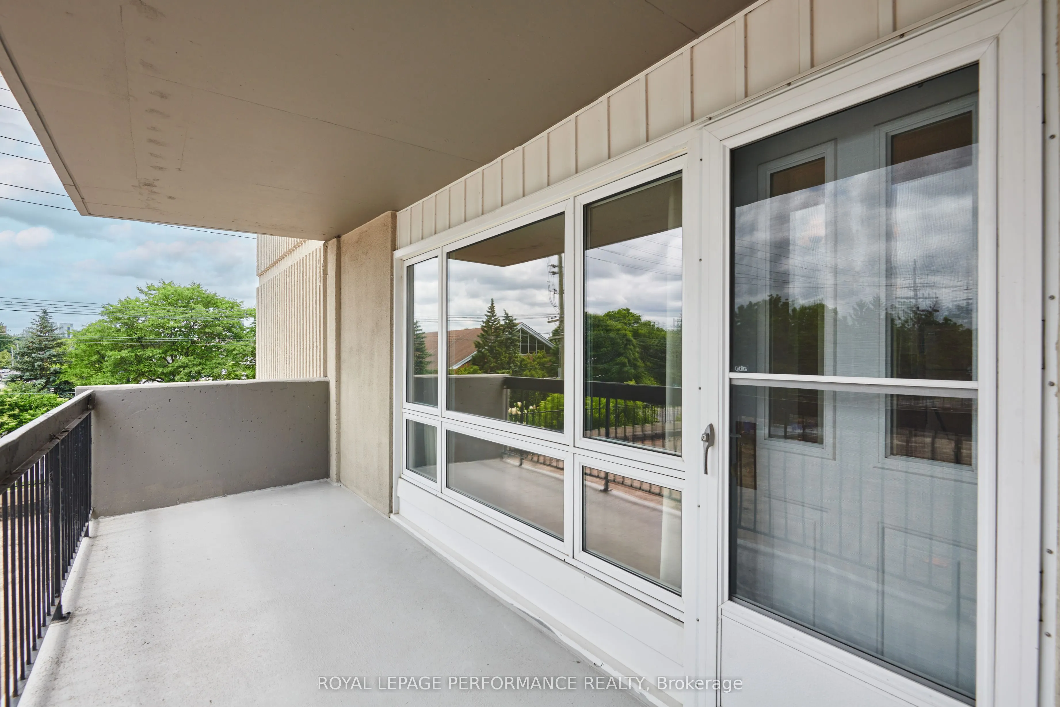 158 B McArthur Avenue, #202