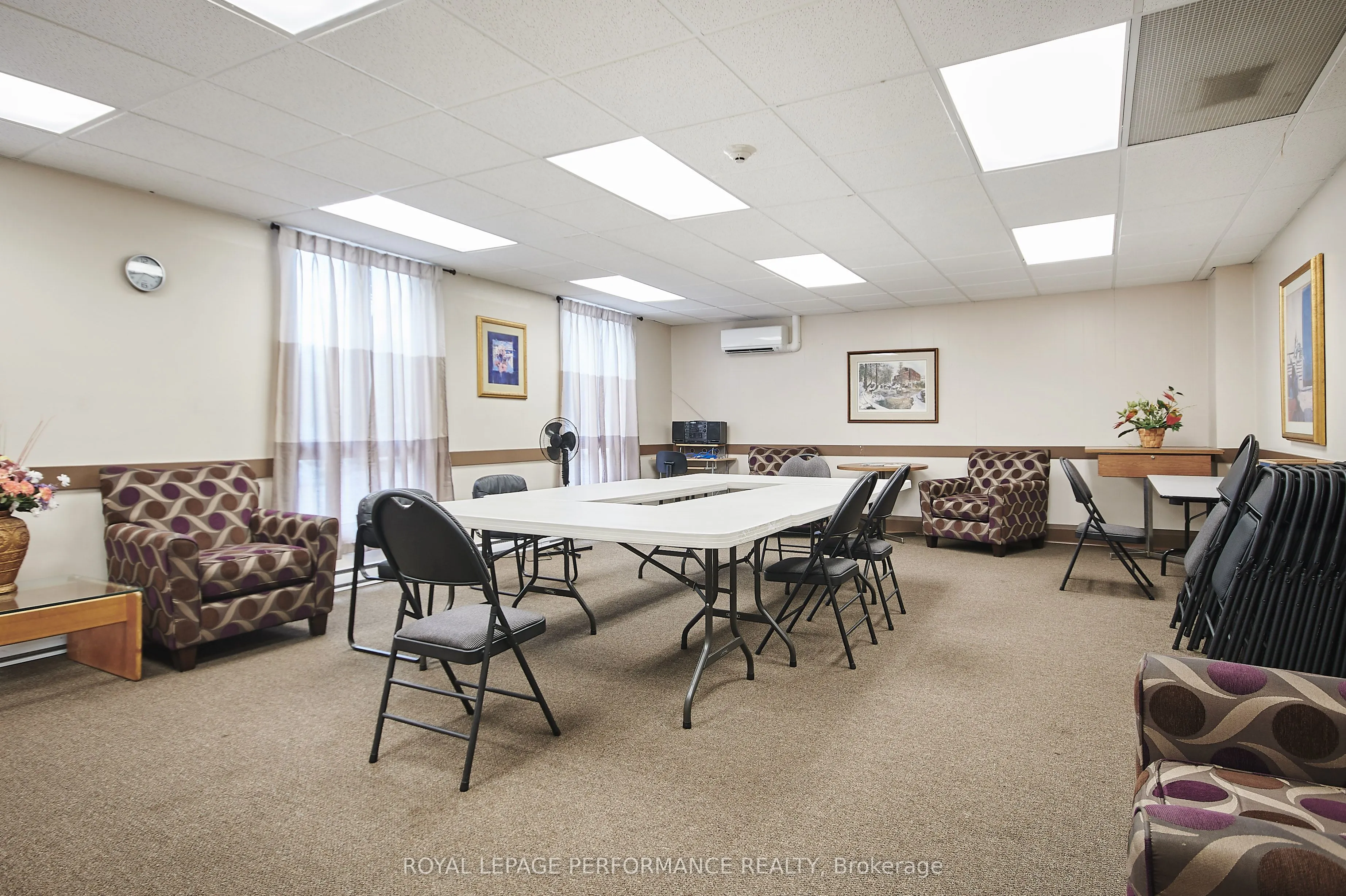 158 B McArthur Avenue, #202