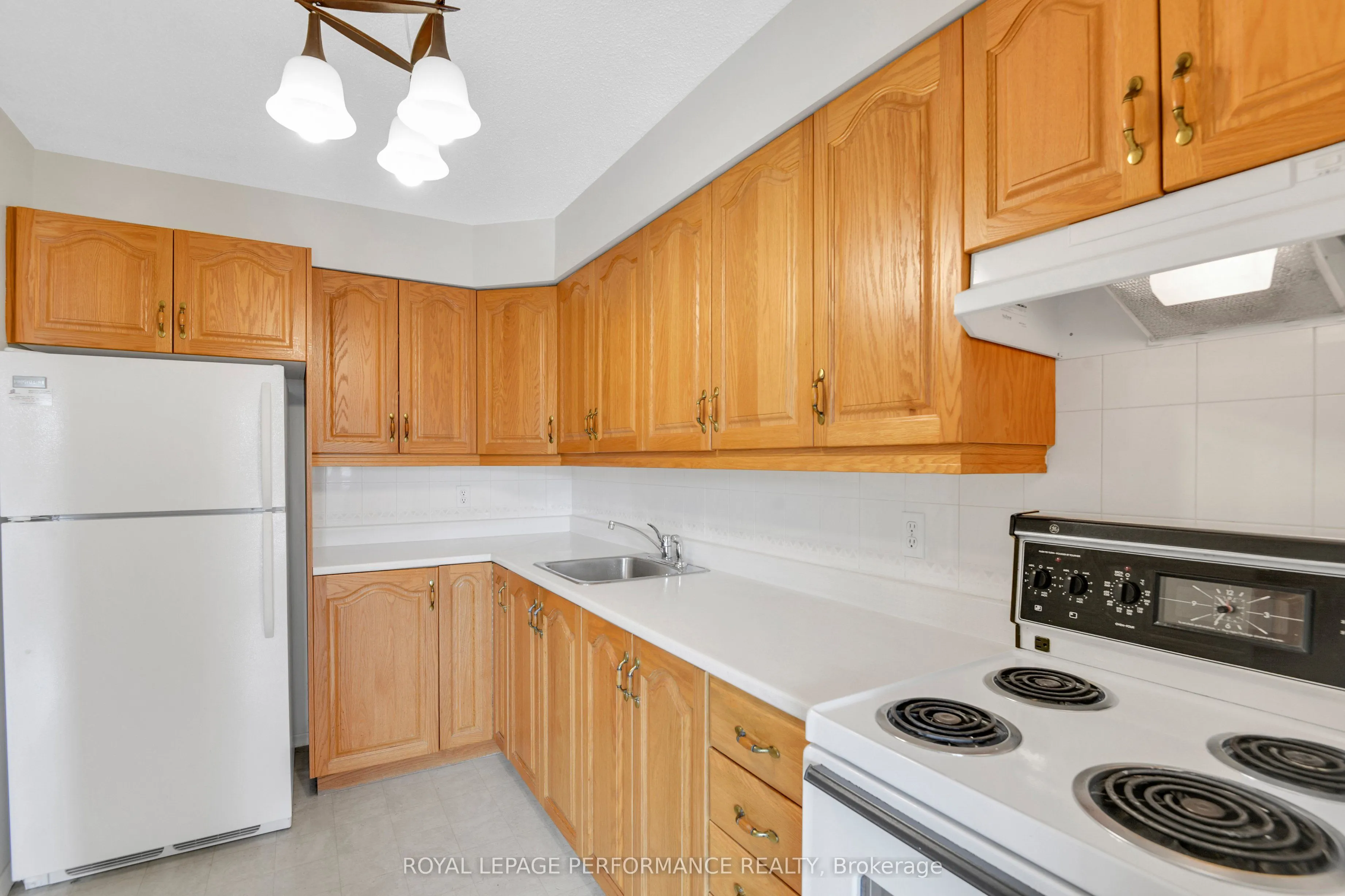 158 B McArthur Avenue, #202