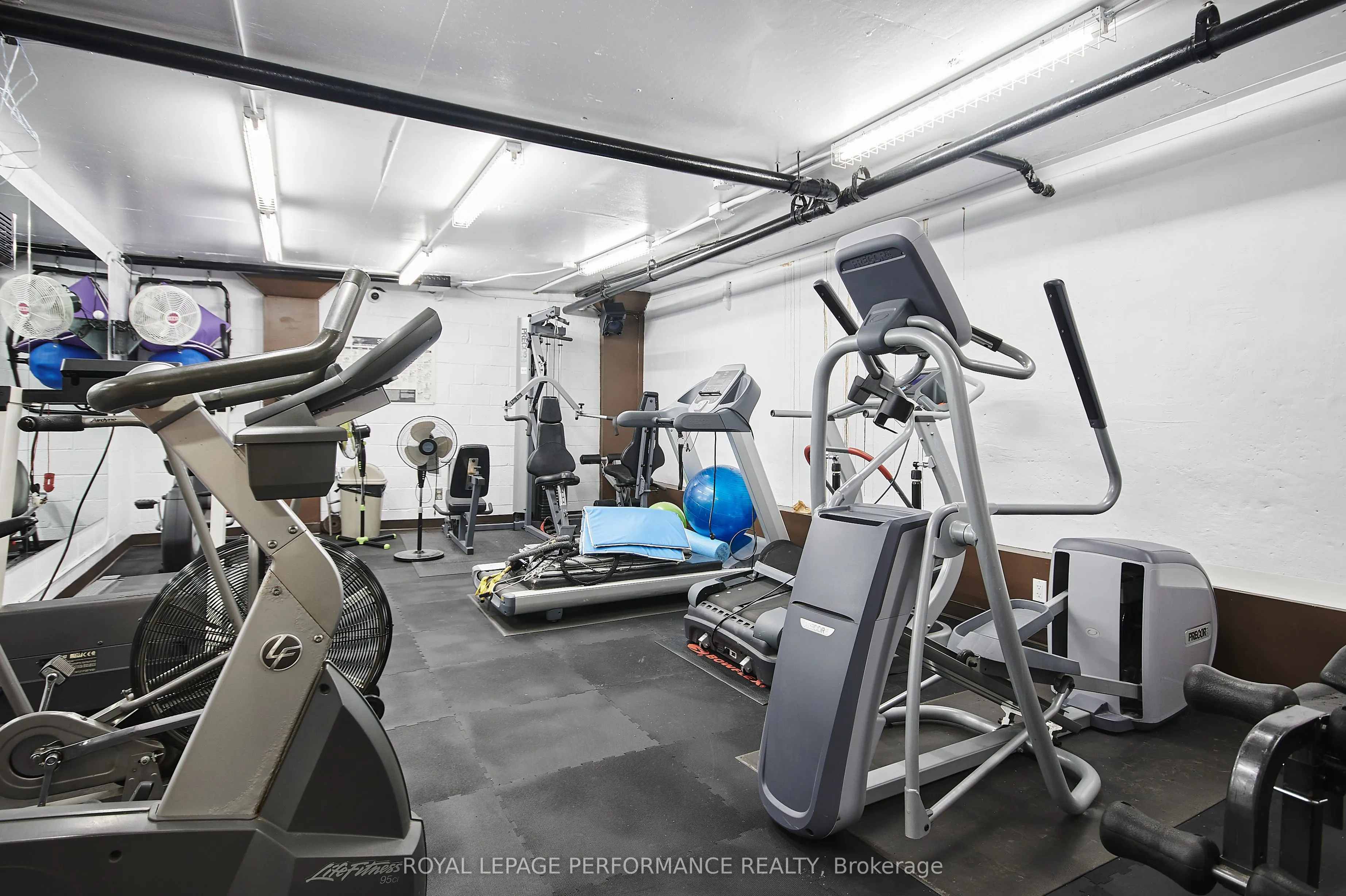 158 B McArthur Avenue, #202