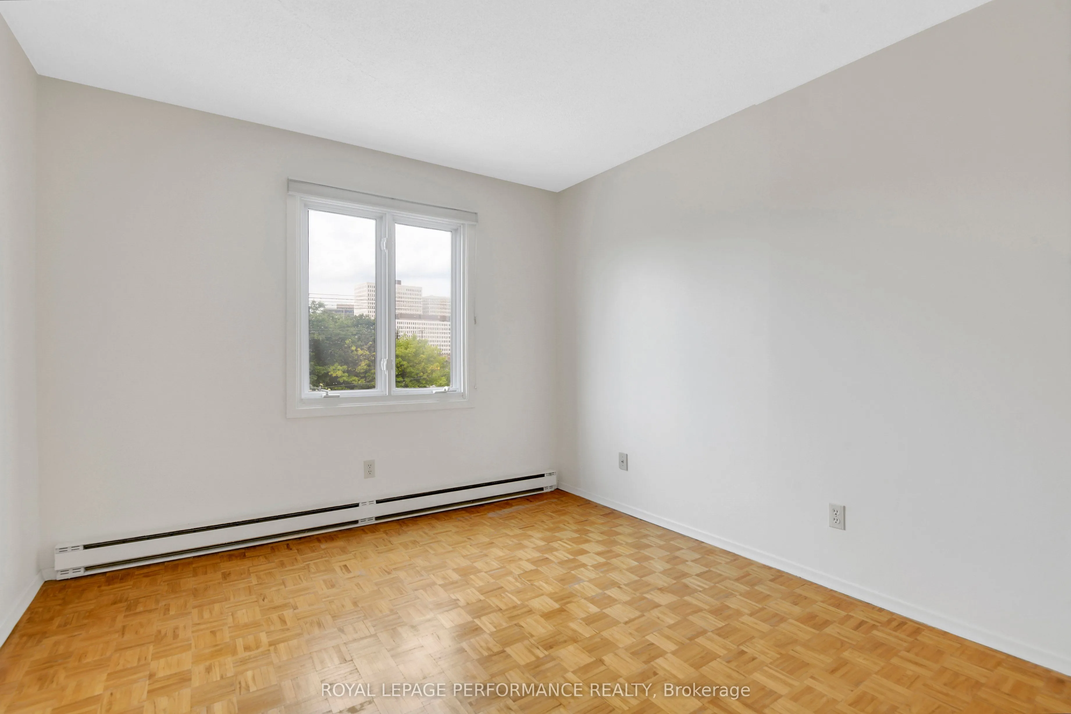 158 B McArthur Avenue, #202