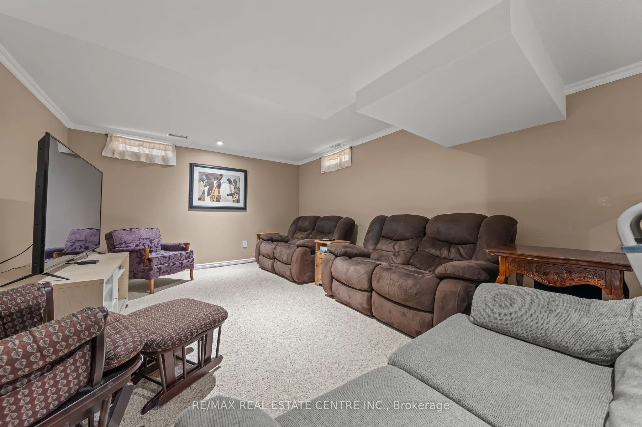 4 Irongate Drive