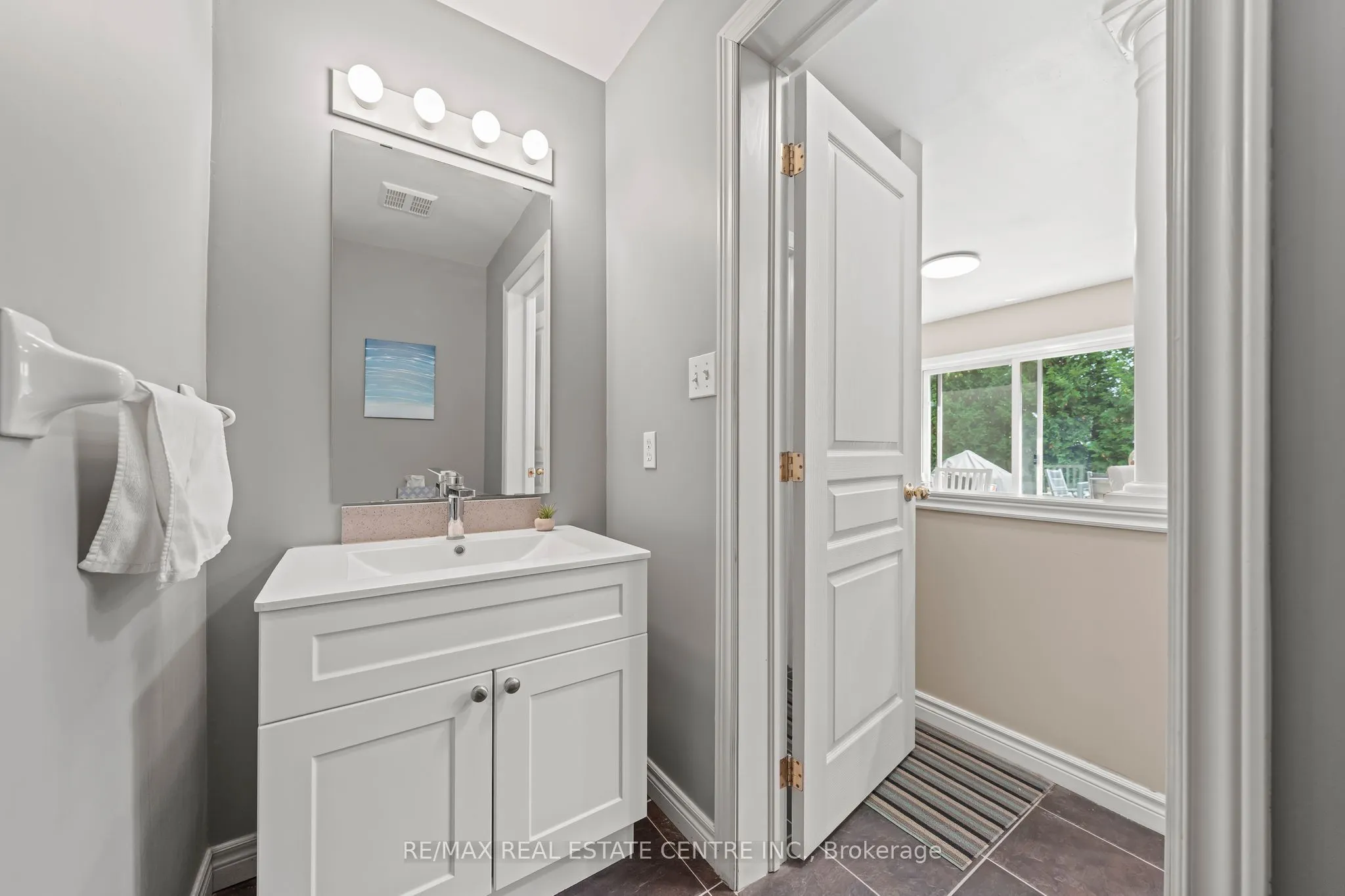 4 Irongate Drive