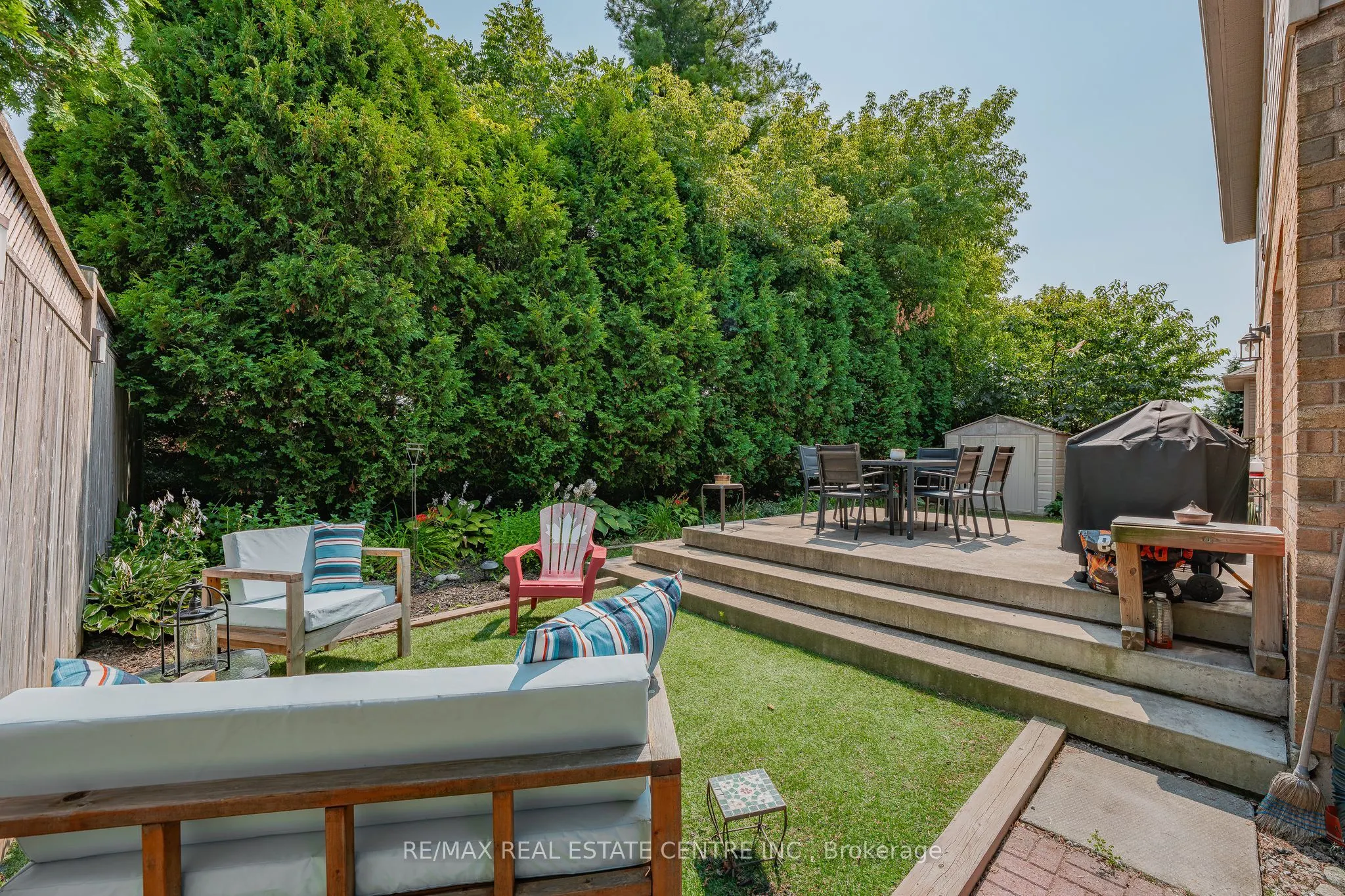 4 Irongate Drive