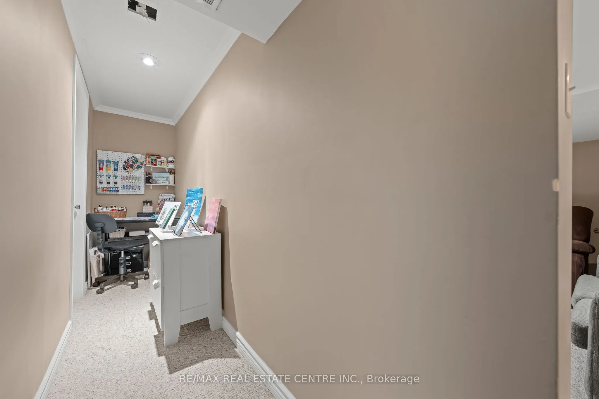4 Irongate Drive