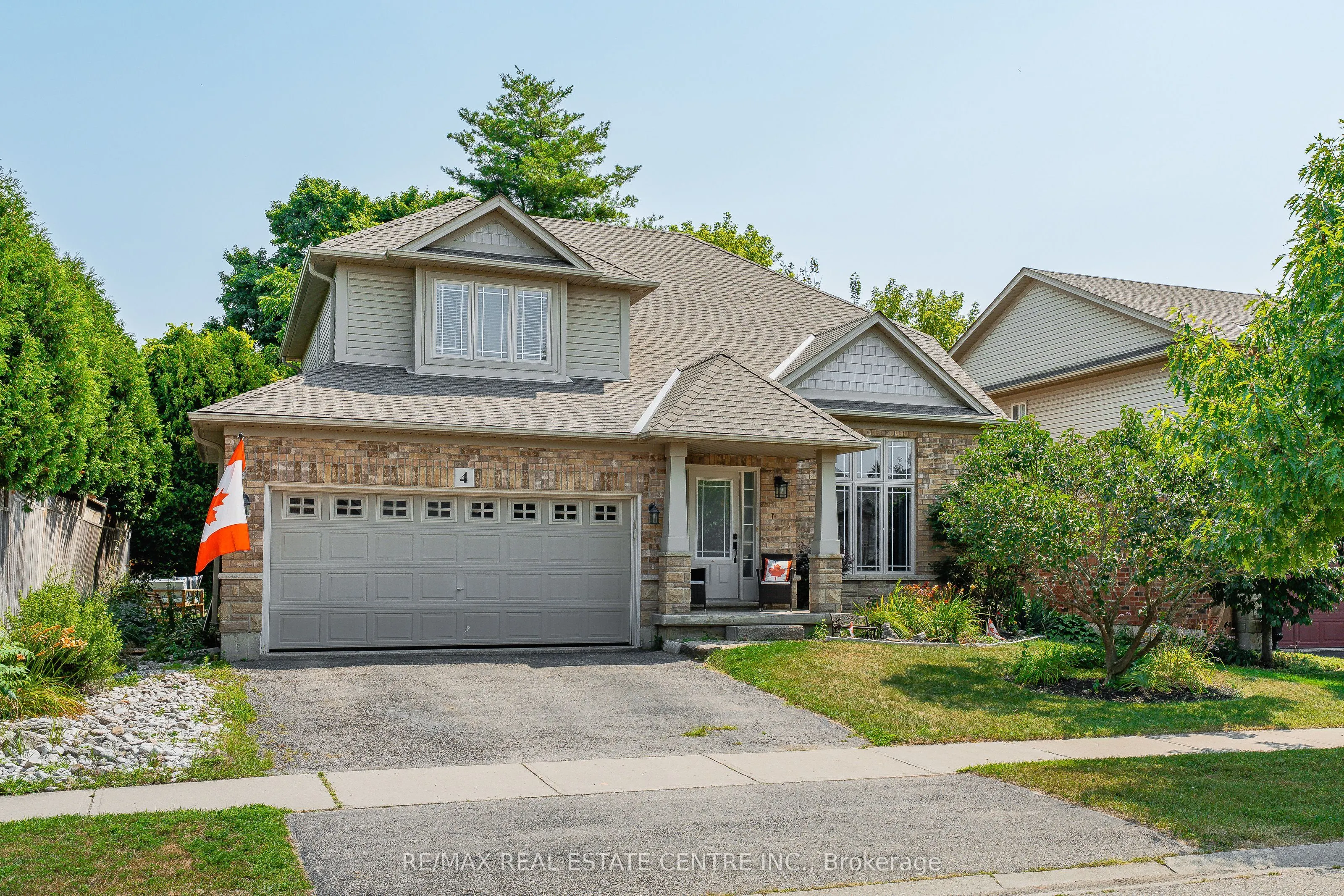 4 Irongate Drive