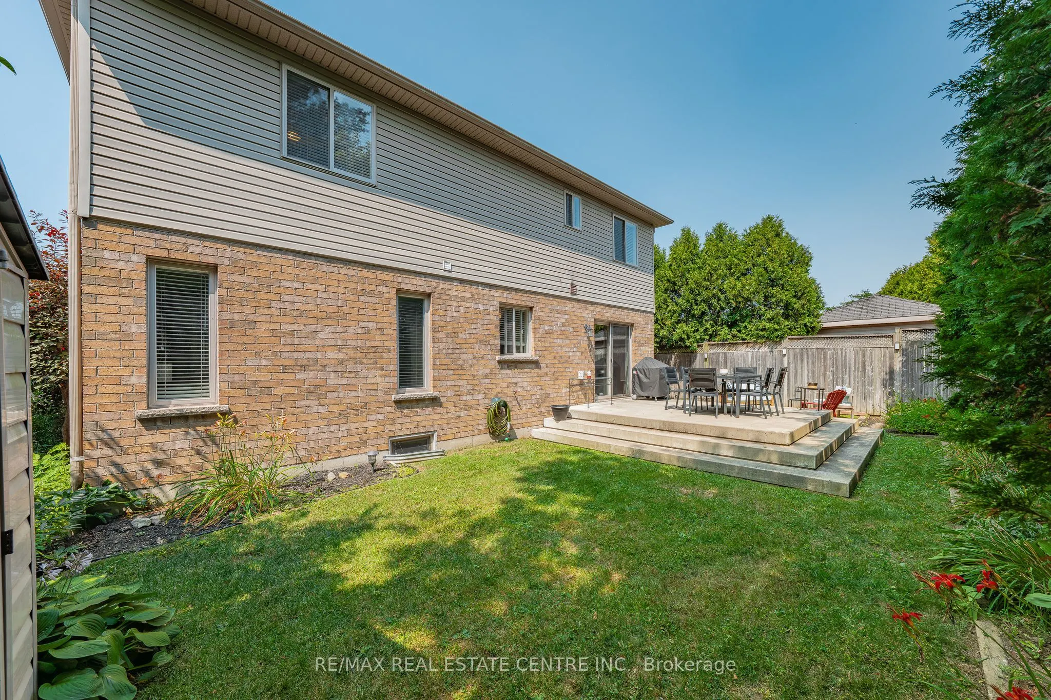 4 Irongate Drive