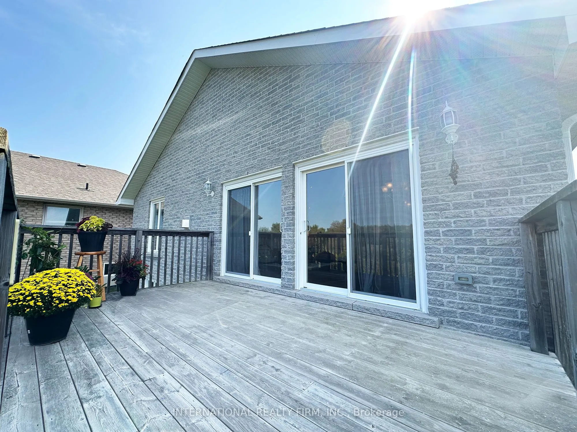 1453 Ireland Drive