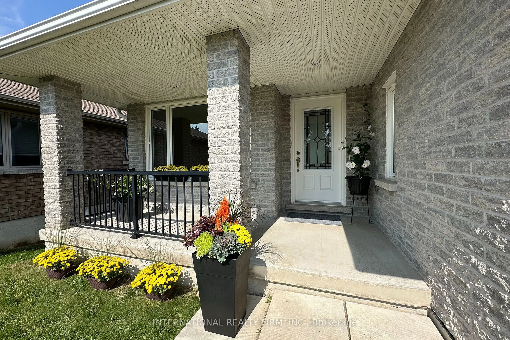 1453 Ireland Drive