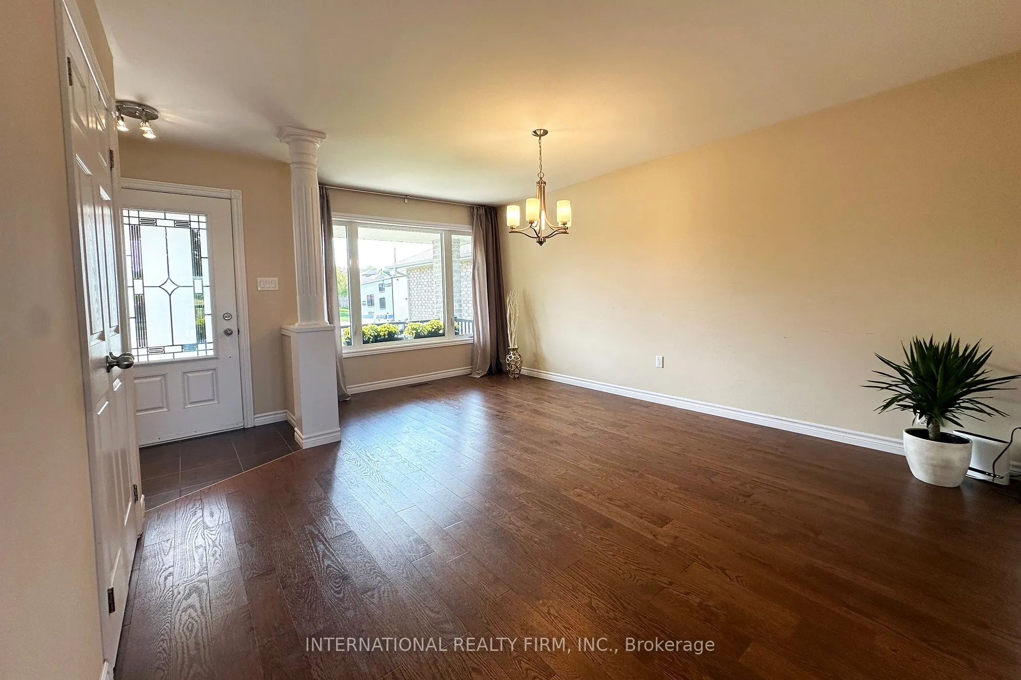 1453 Ireland Drive