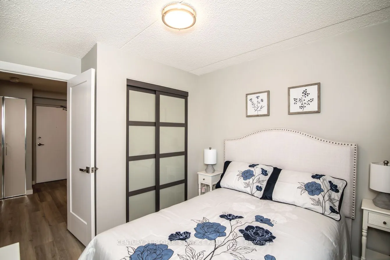 72 Main Street E, #329