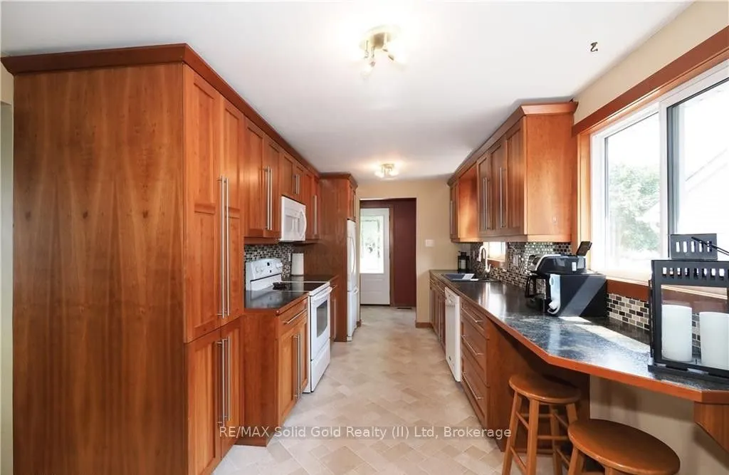462 Driftwood Drive