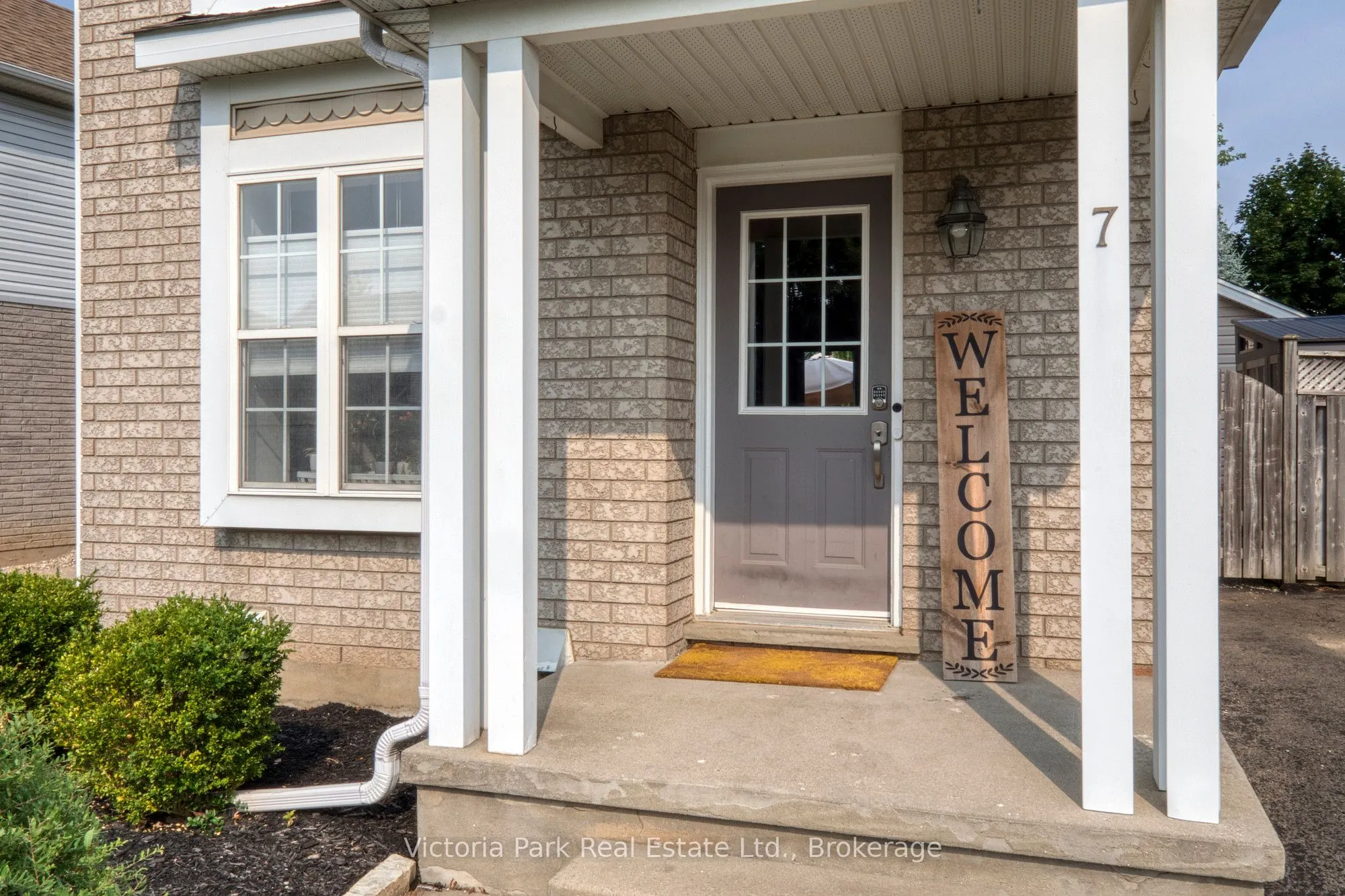 7 Southcreek Trail