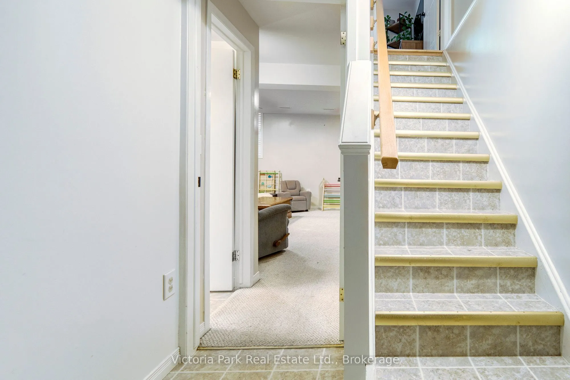 7 Southcreek Trail