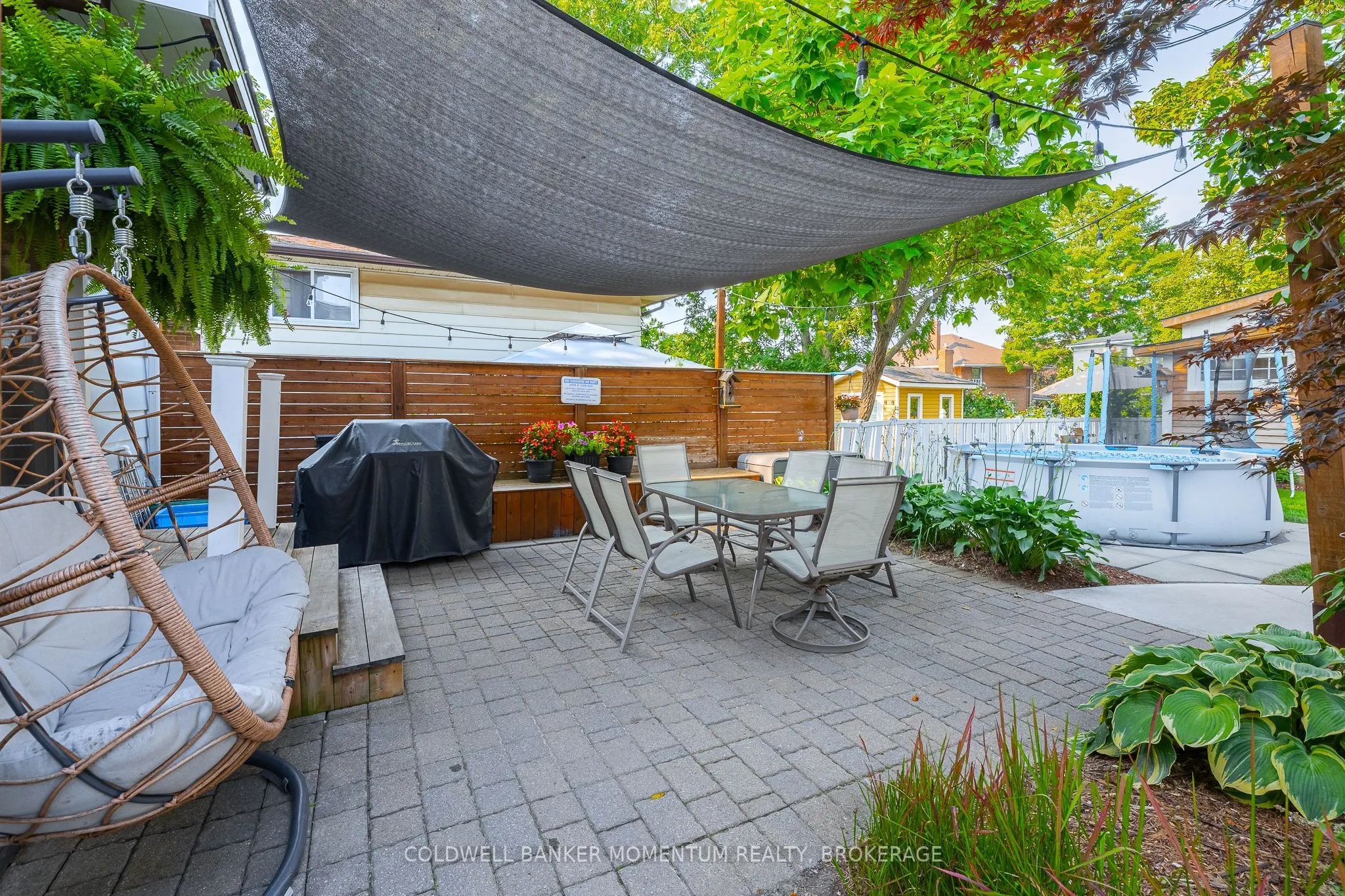 21 Carleton Street S
