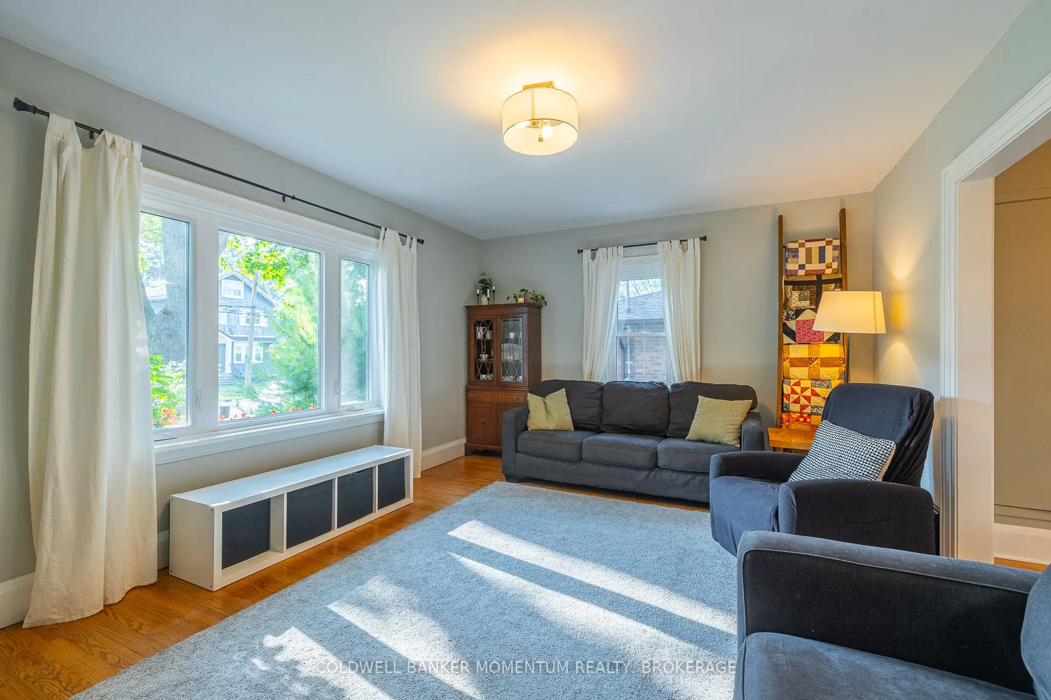 21 Carleton Street S