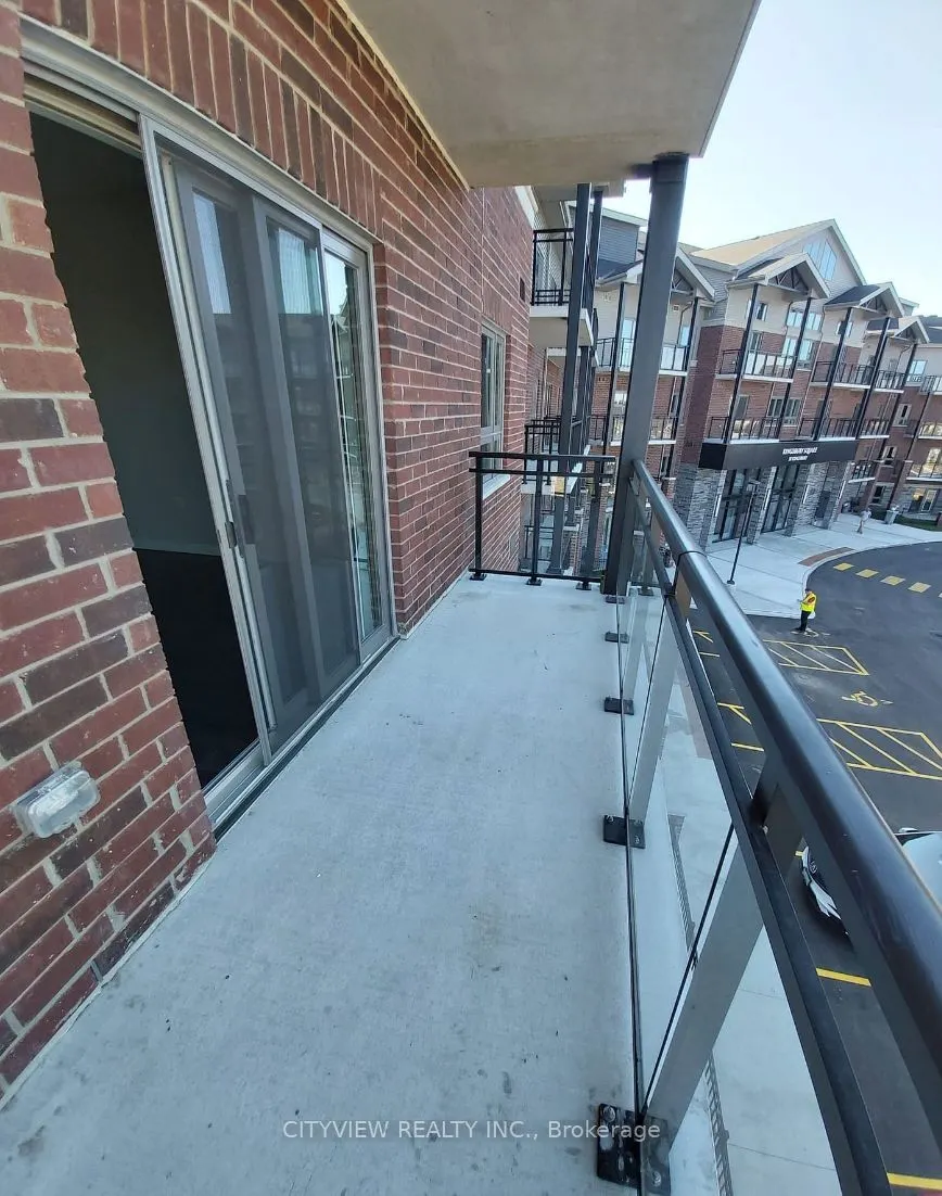 35 Kingsbury Square, #303