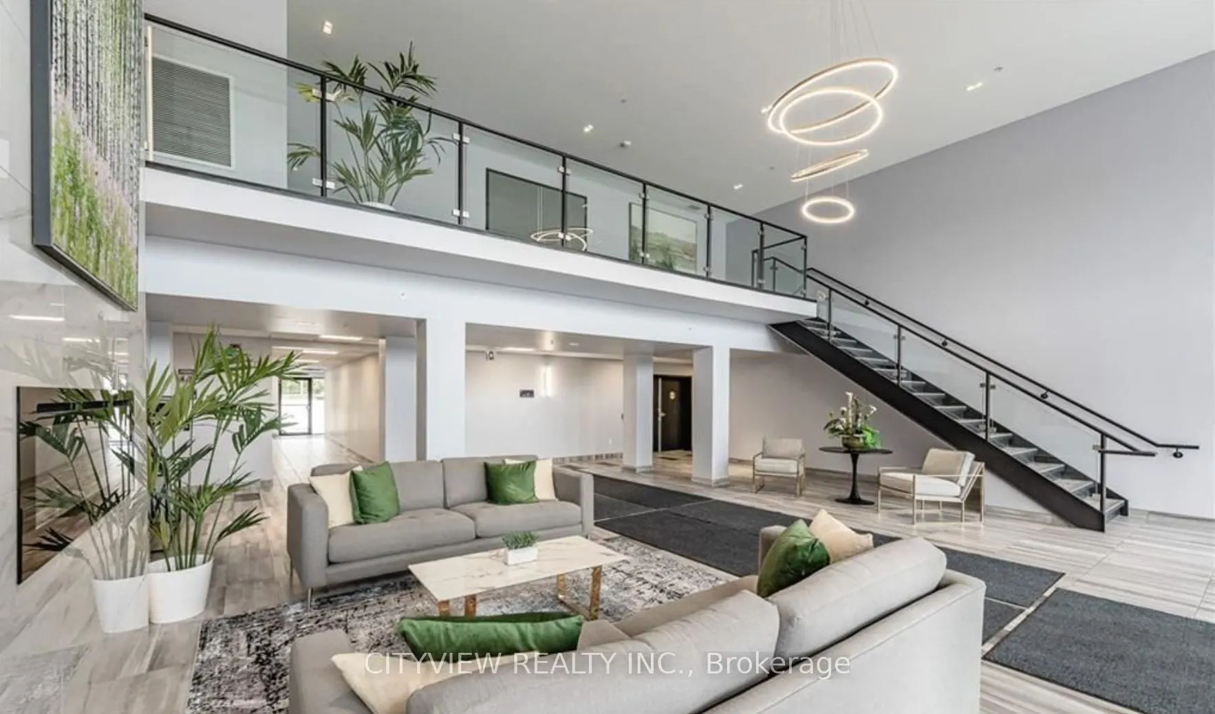 35 Kingsbury Square, #303