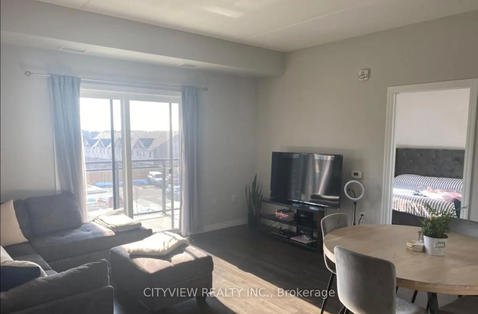 35 Kingsbury Square, #303