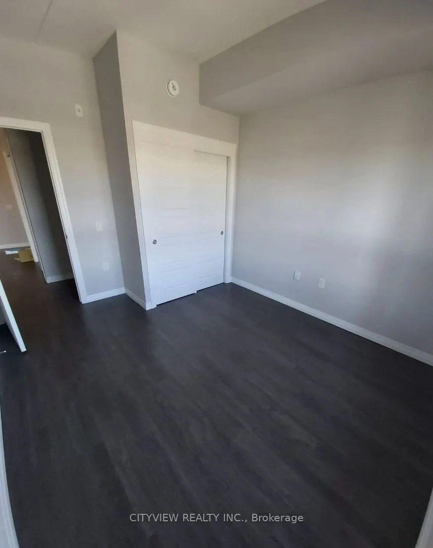 35 Kingsbury Square, #303