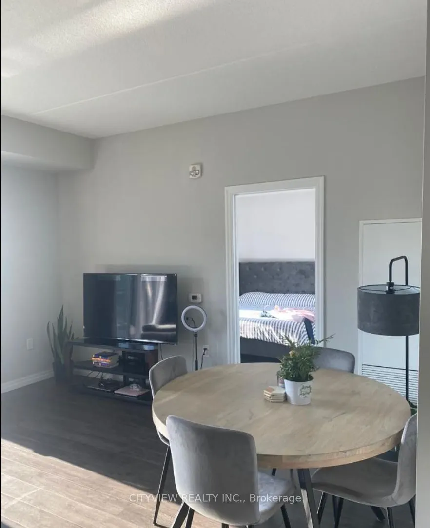 35 Kingsbury Square, #303