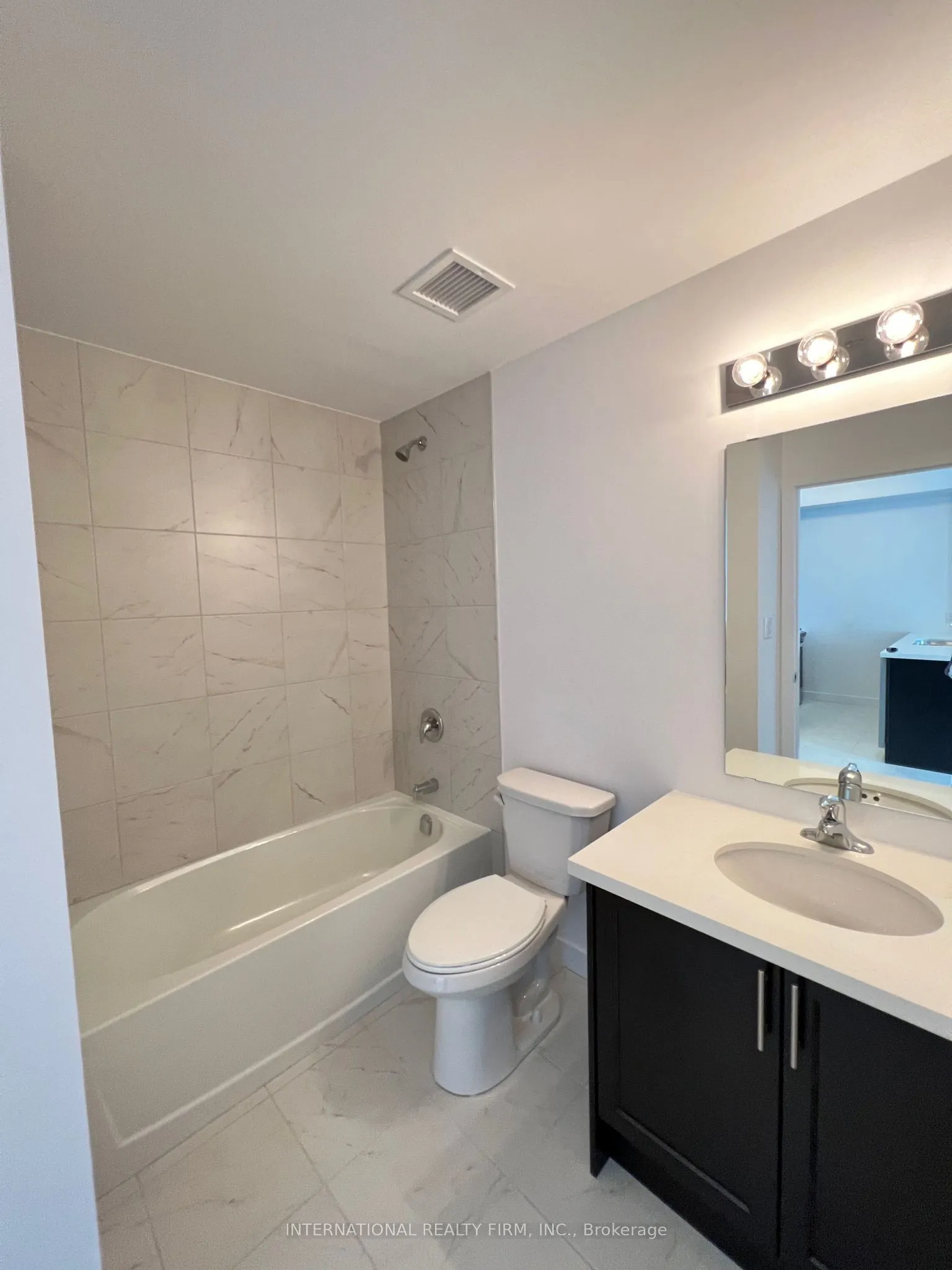 460 Dundas Street E, #332