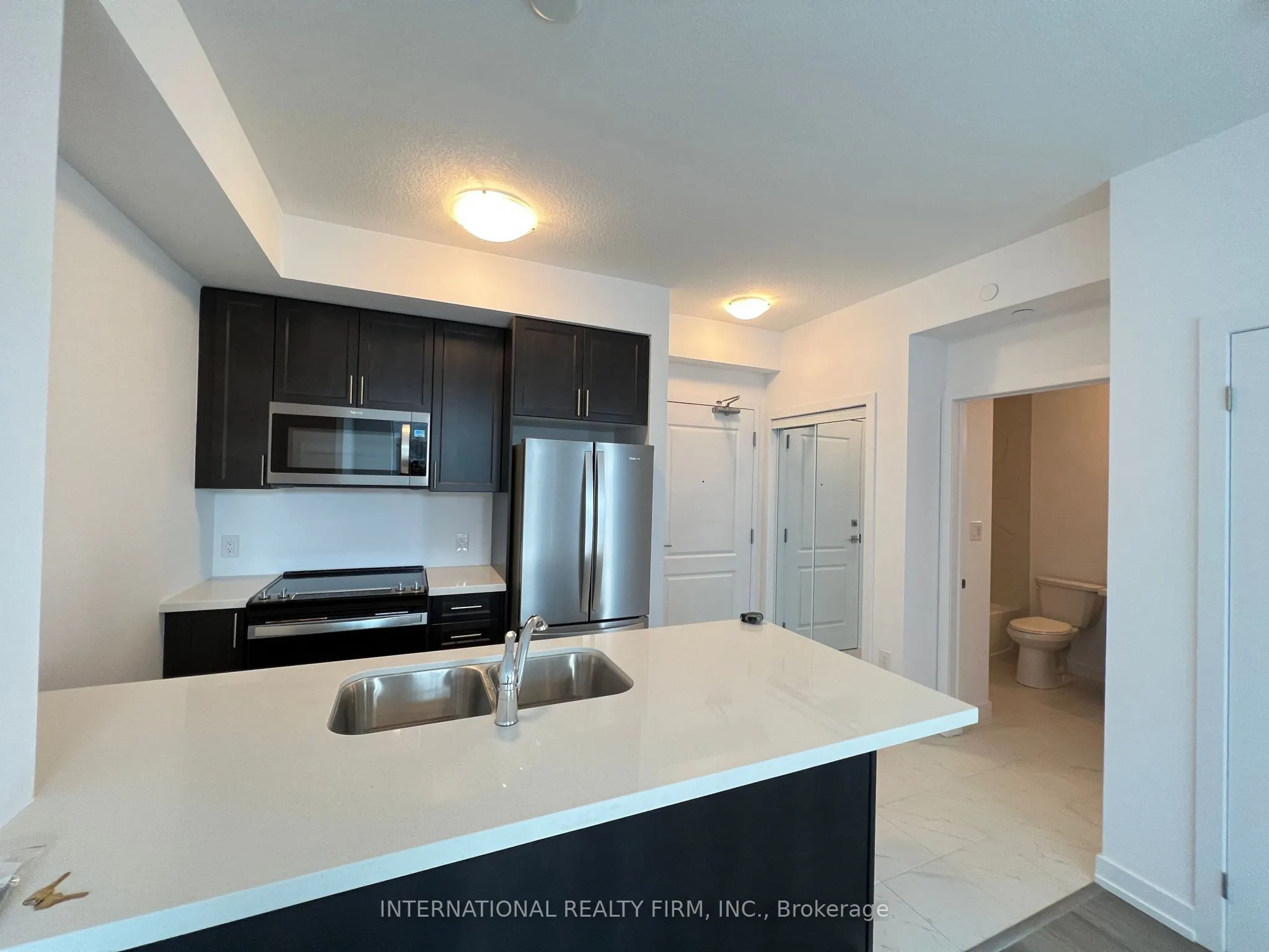 460 Dundas Street E, #332