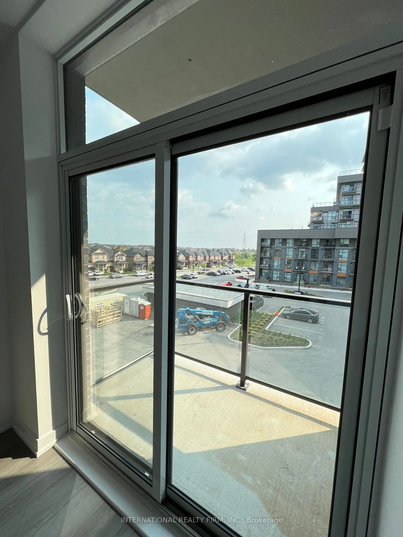 460 Dundas Street E, #332